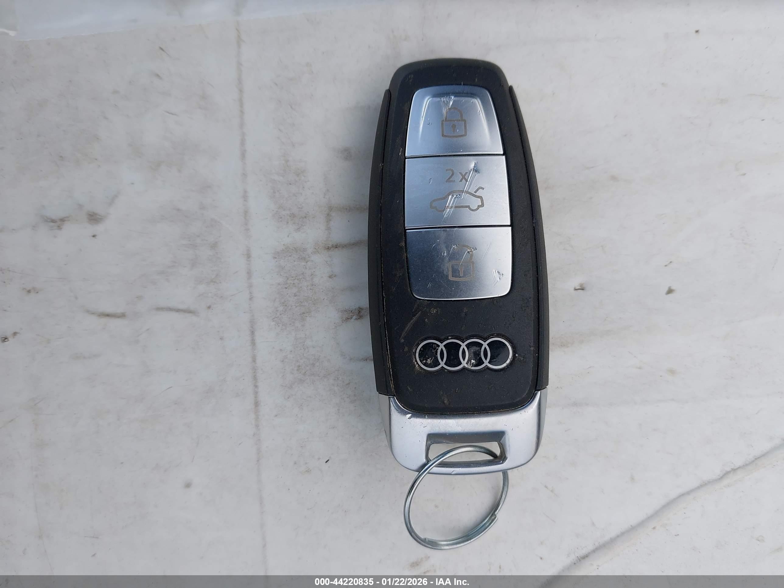 AUDI Q4 image 11