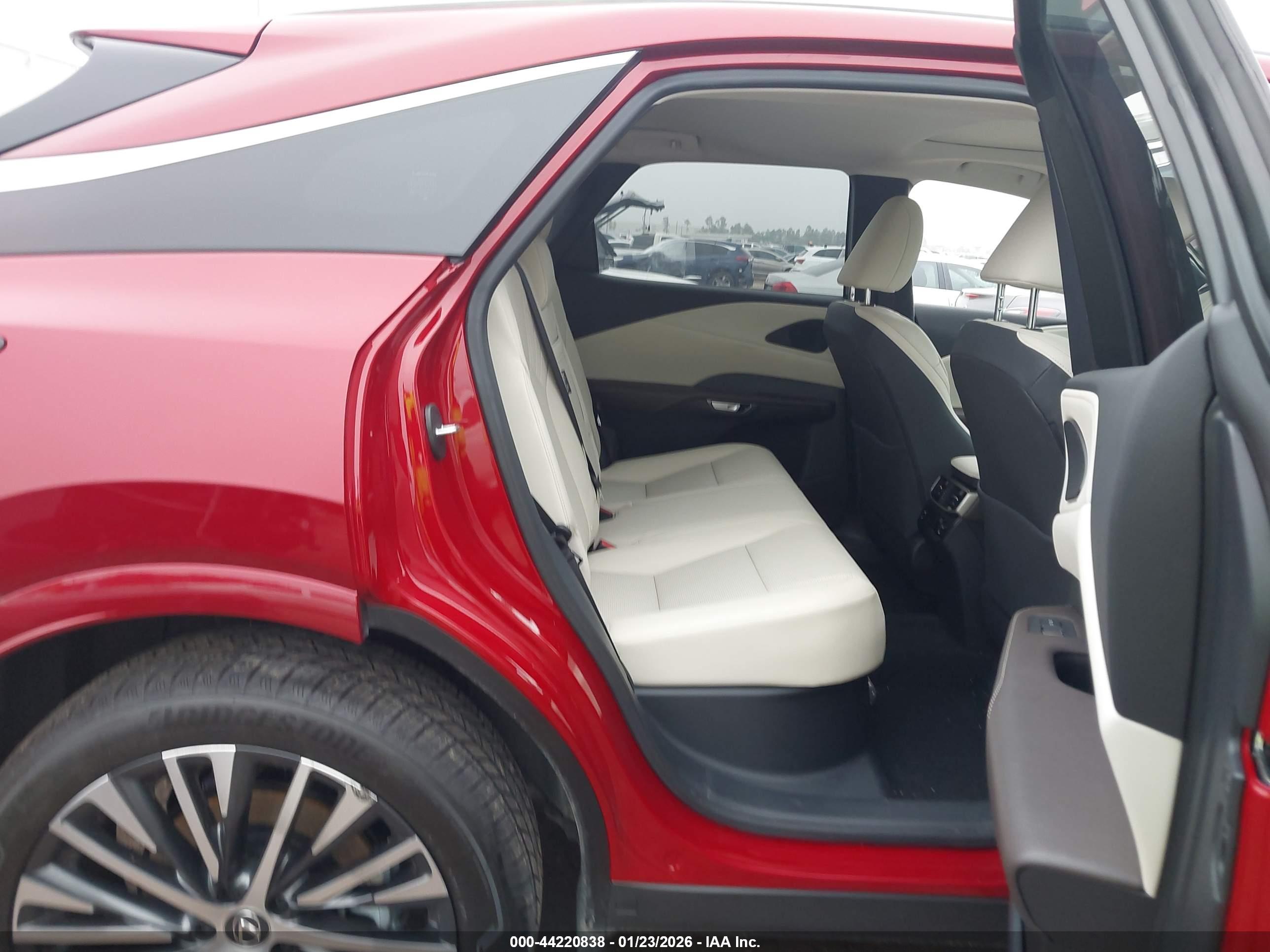 LEXUS RX image 8