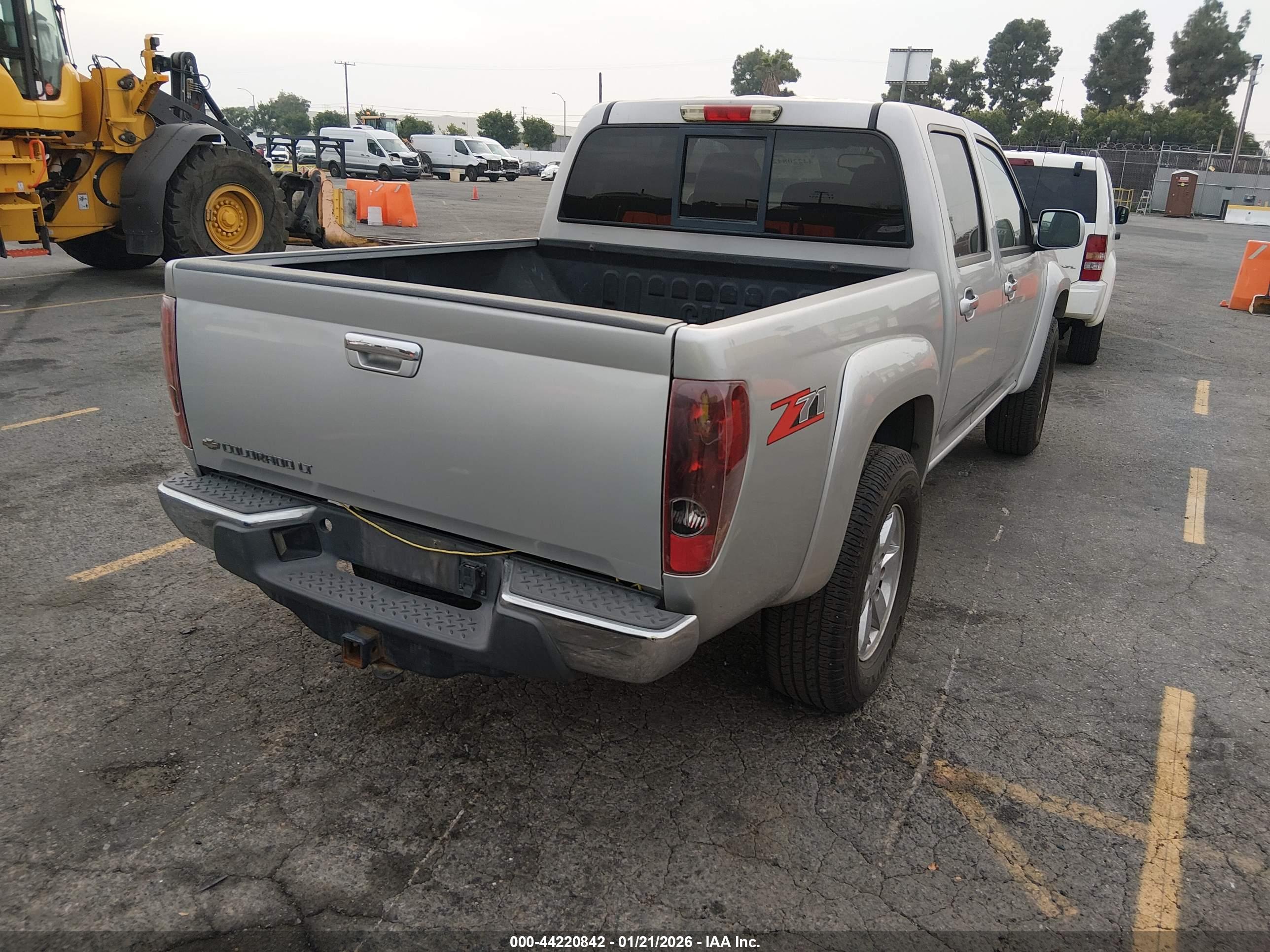 CHEVROLET COLORADO image 4