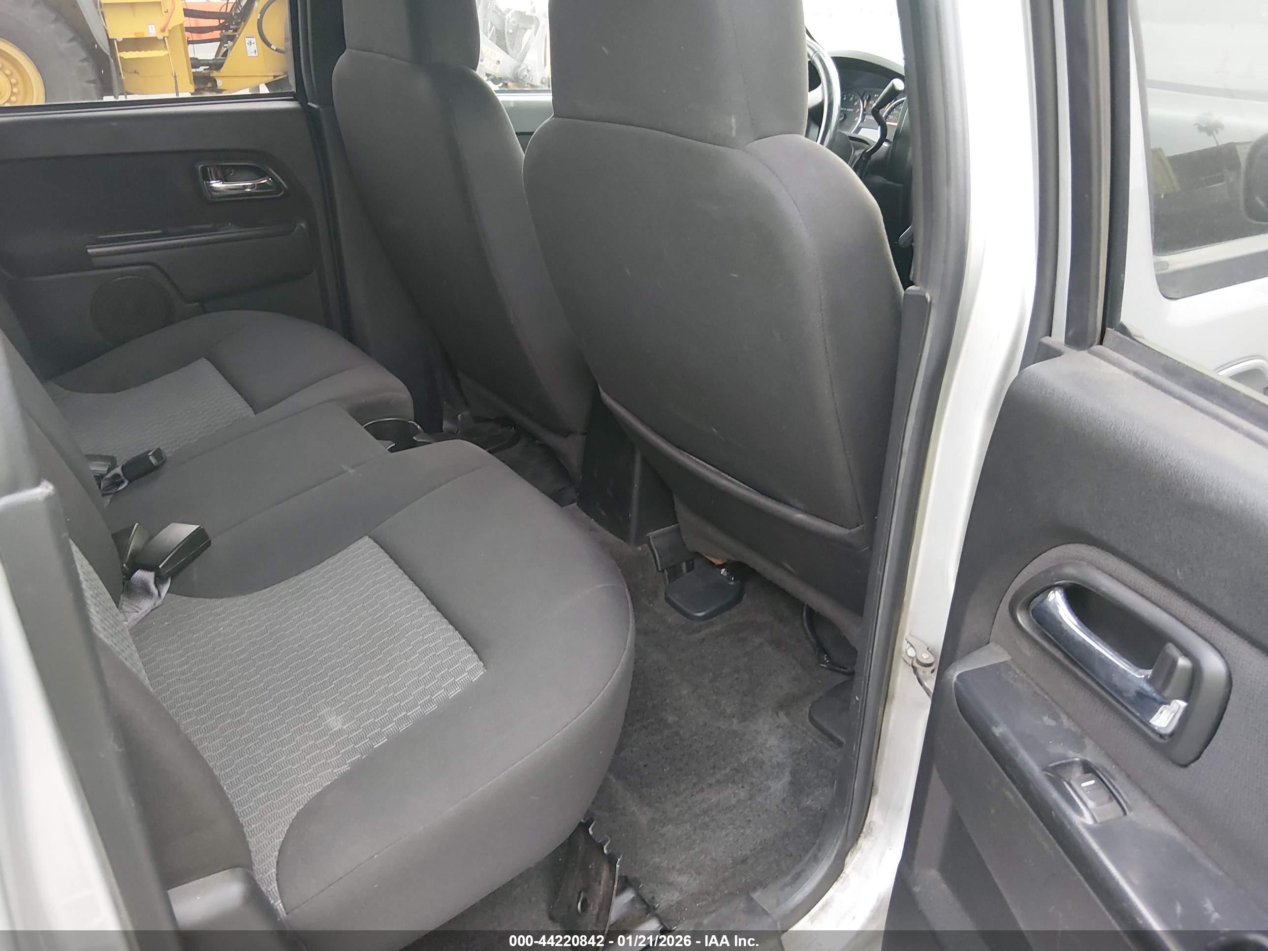 CHEVROLET COLORADO image 8