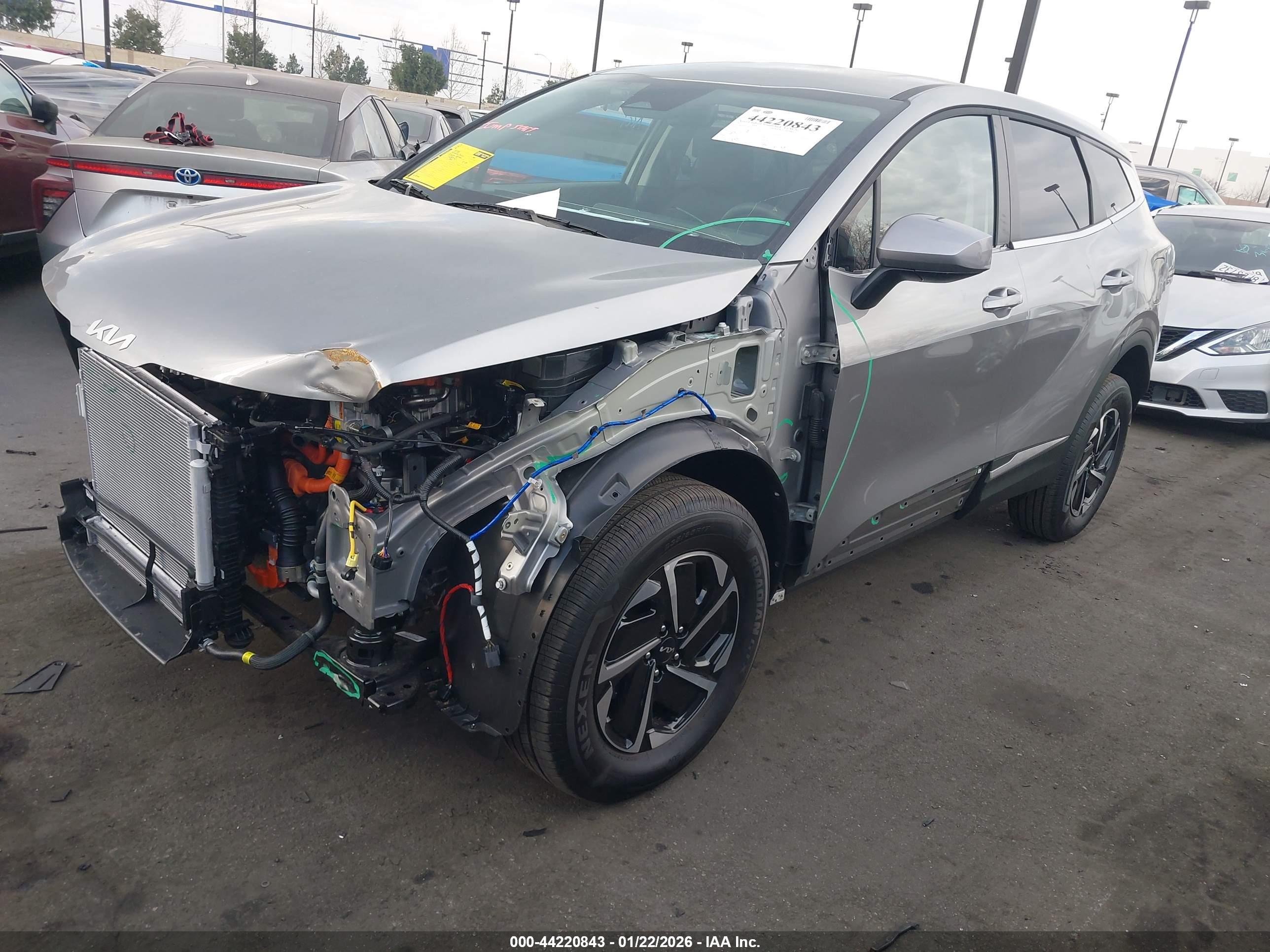 KIA SPORTAGE image 2