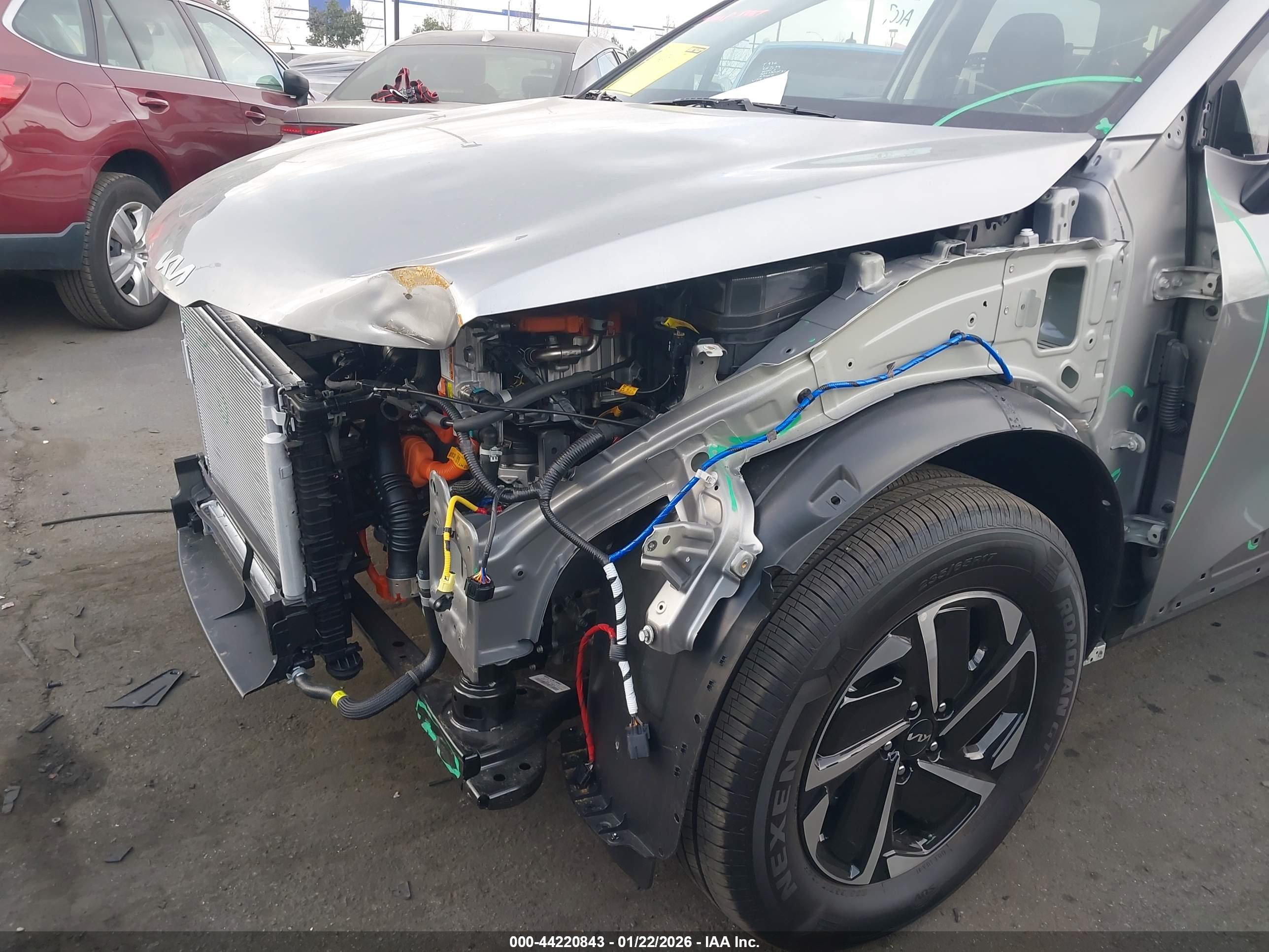 KIA SPORTAGE image 6