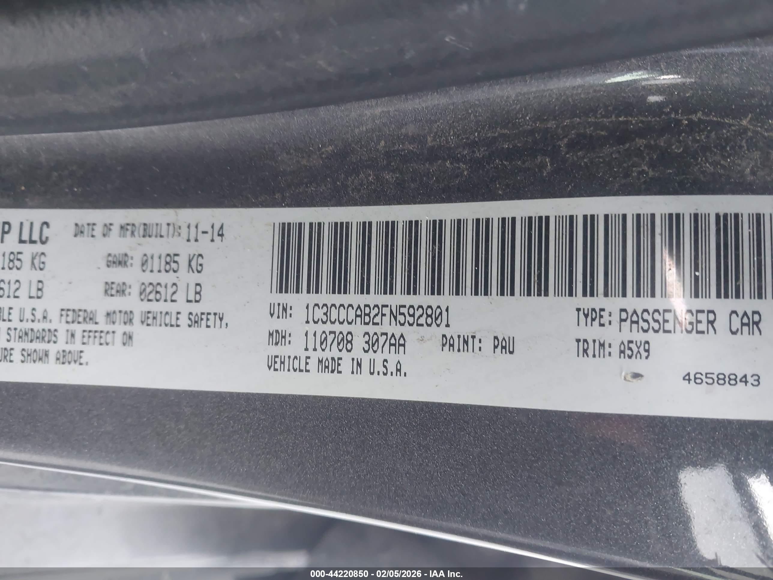 CHRYSLER 200 image 9