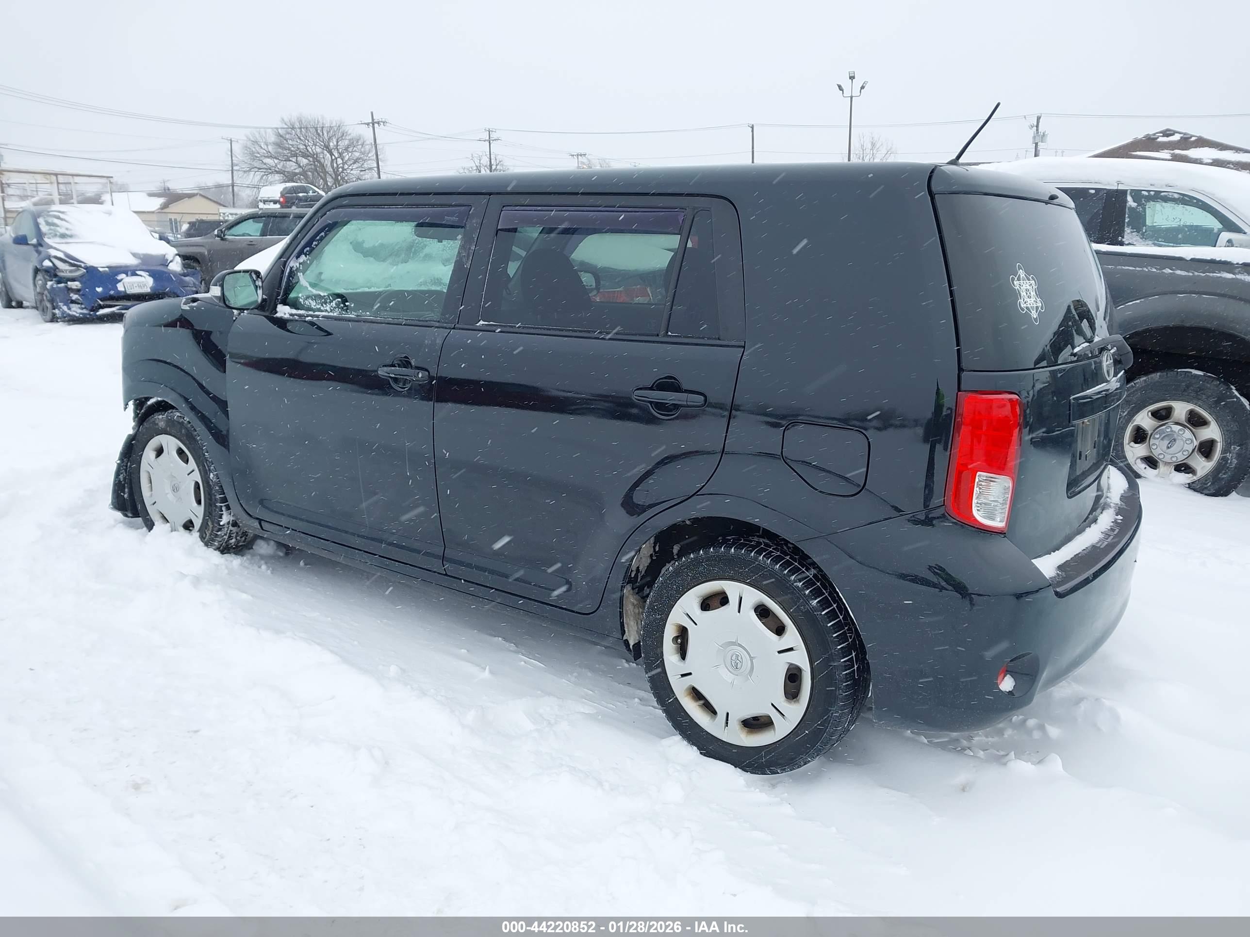 SCION XB image 3