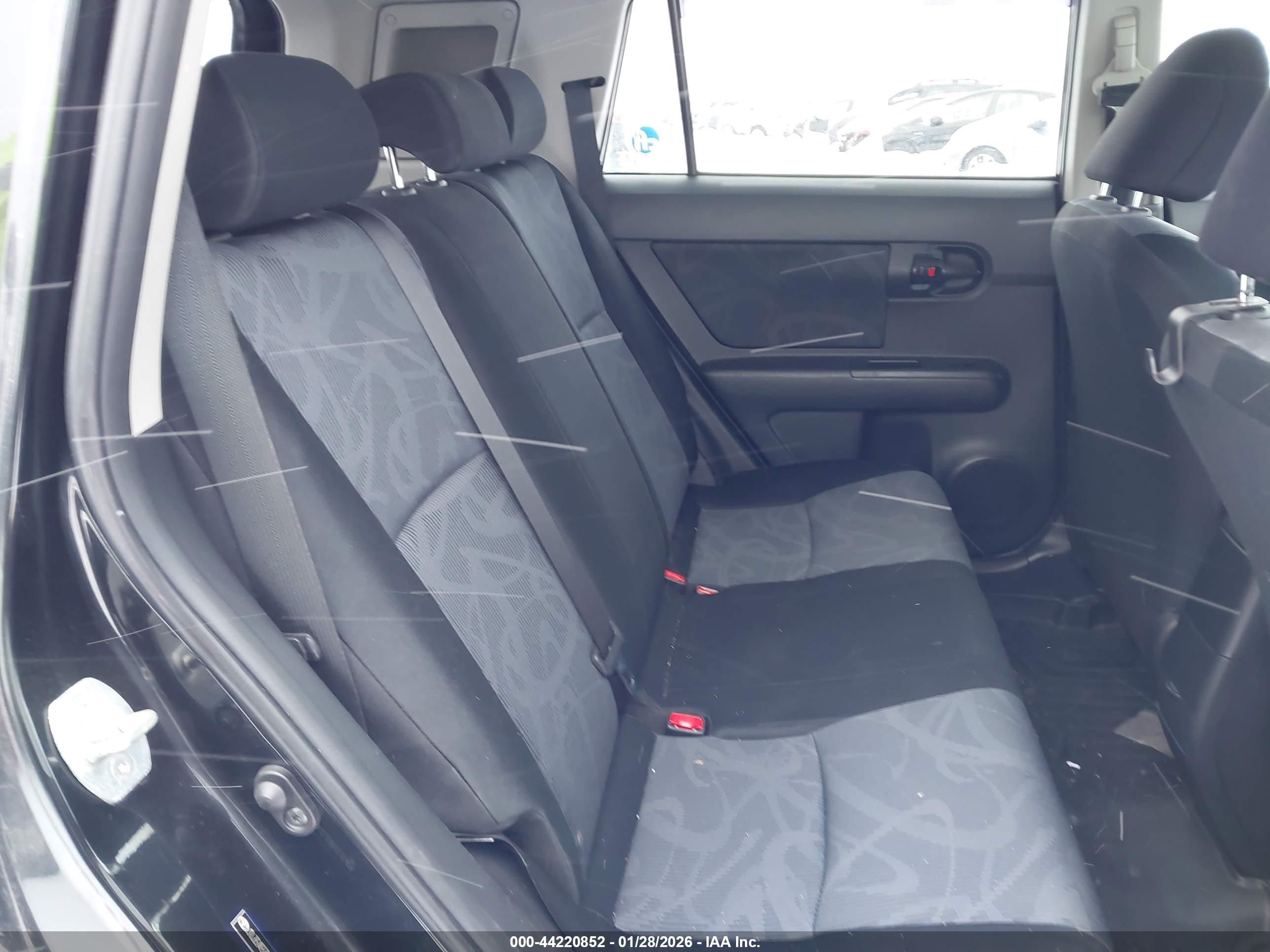 SCION XB image 8