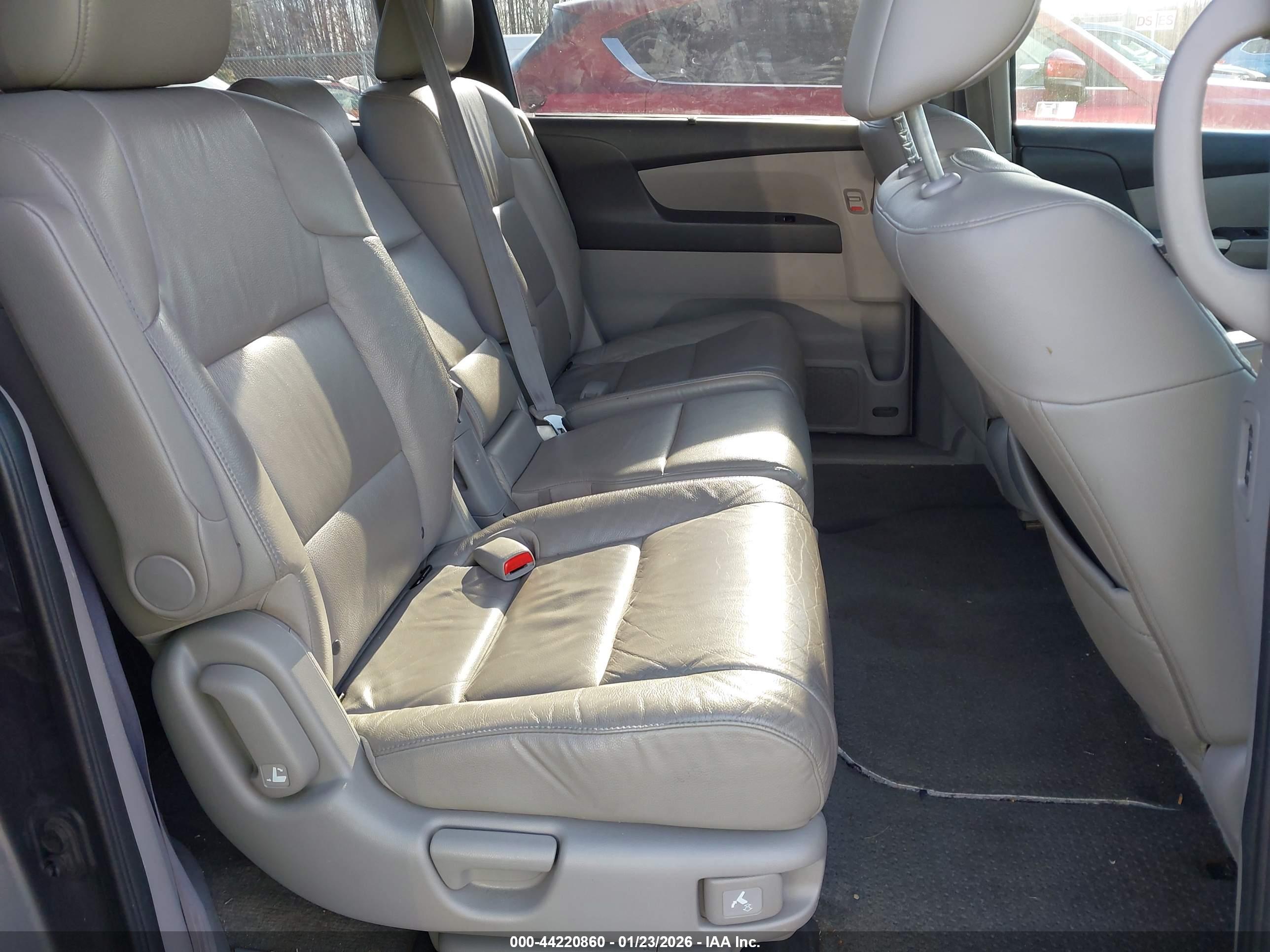 HONDA ODYSSEY image 8