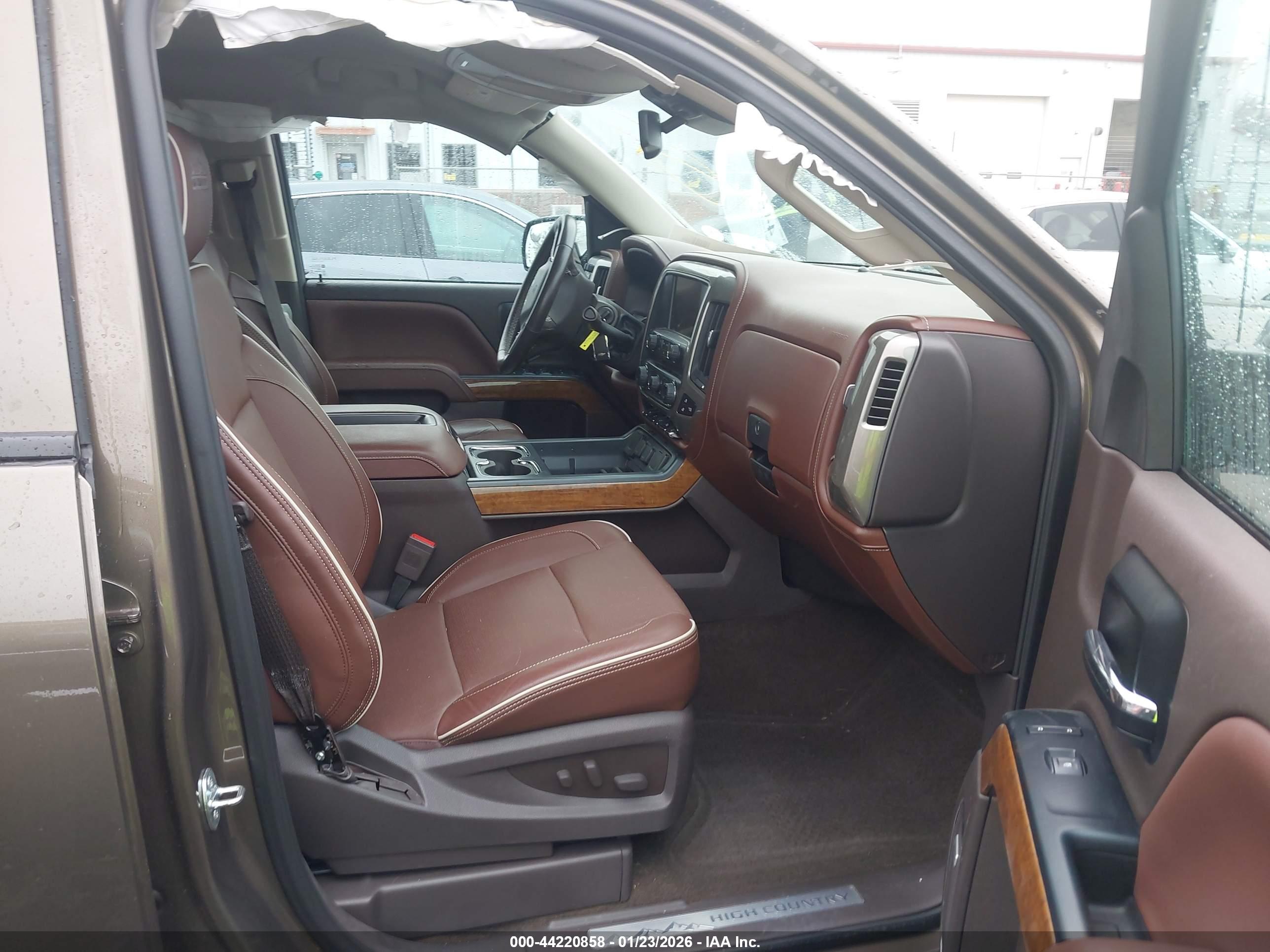 CHEVROLET SILVERADO image 5