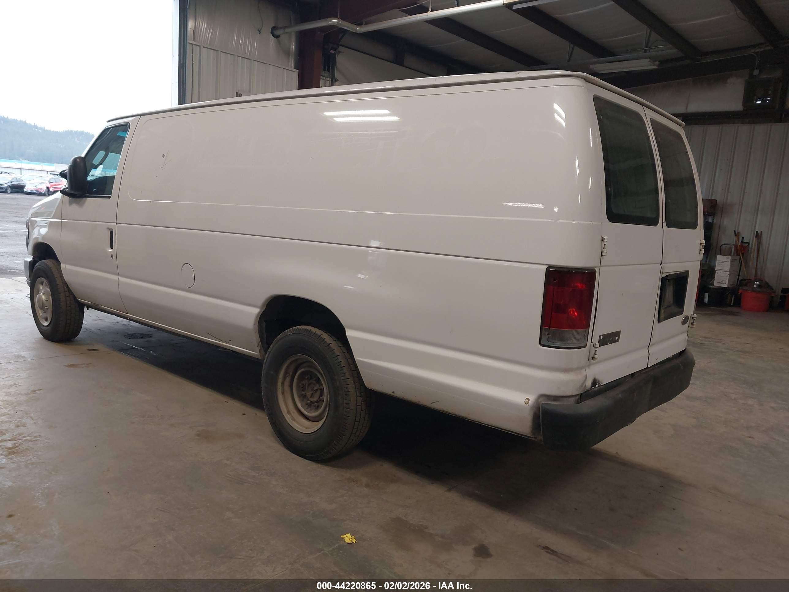 FORD E-350 image 3