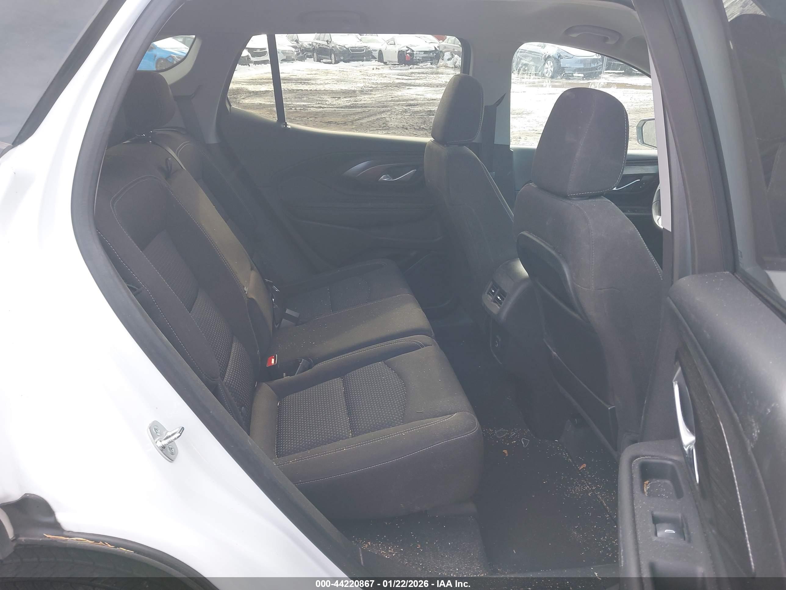 GMC TERRAIN image 8