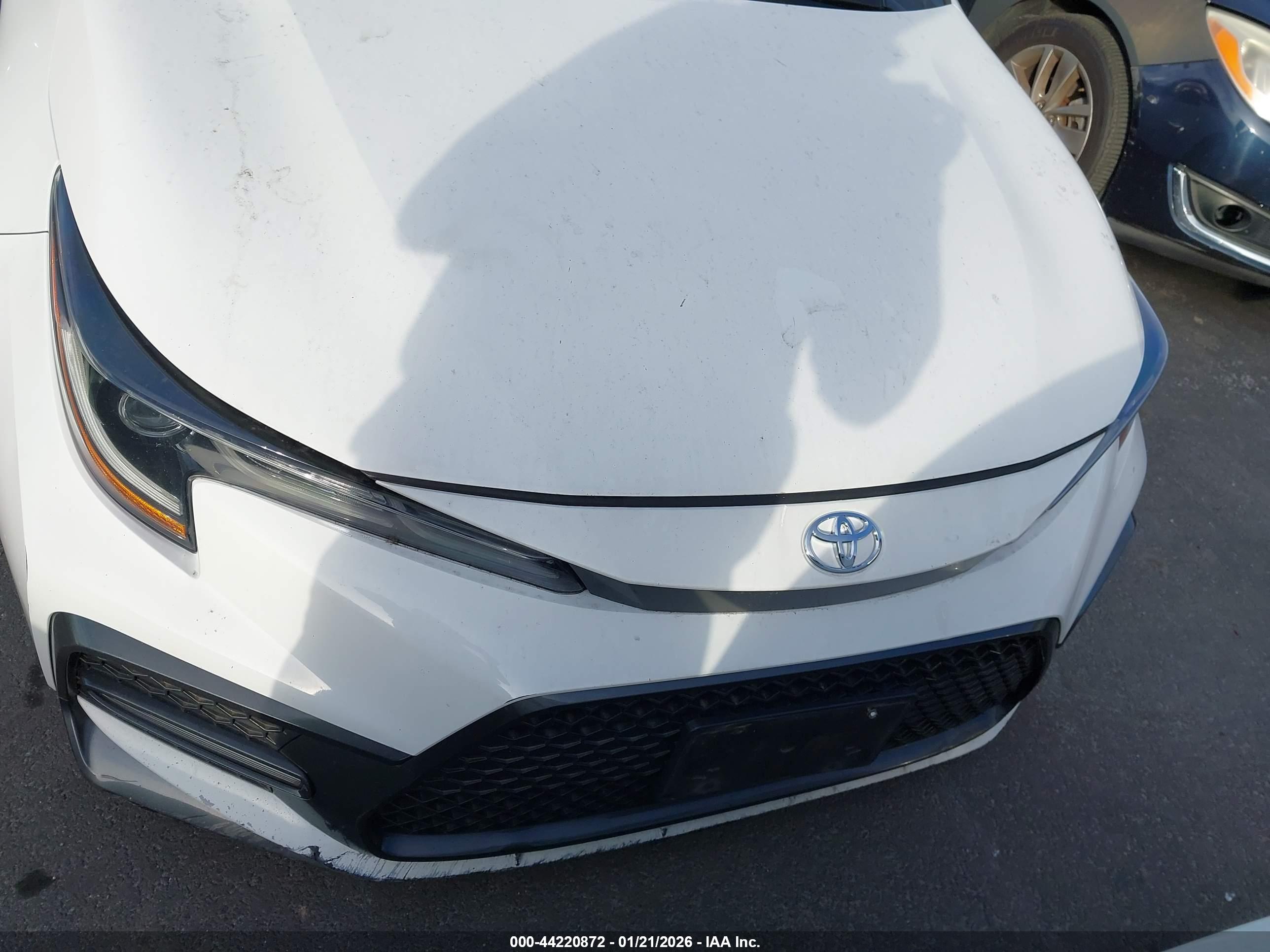 TOYOTA COROLLA image 6