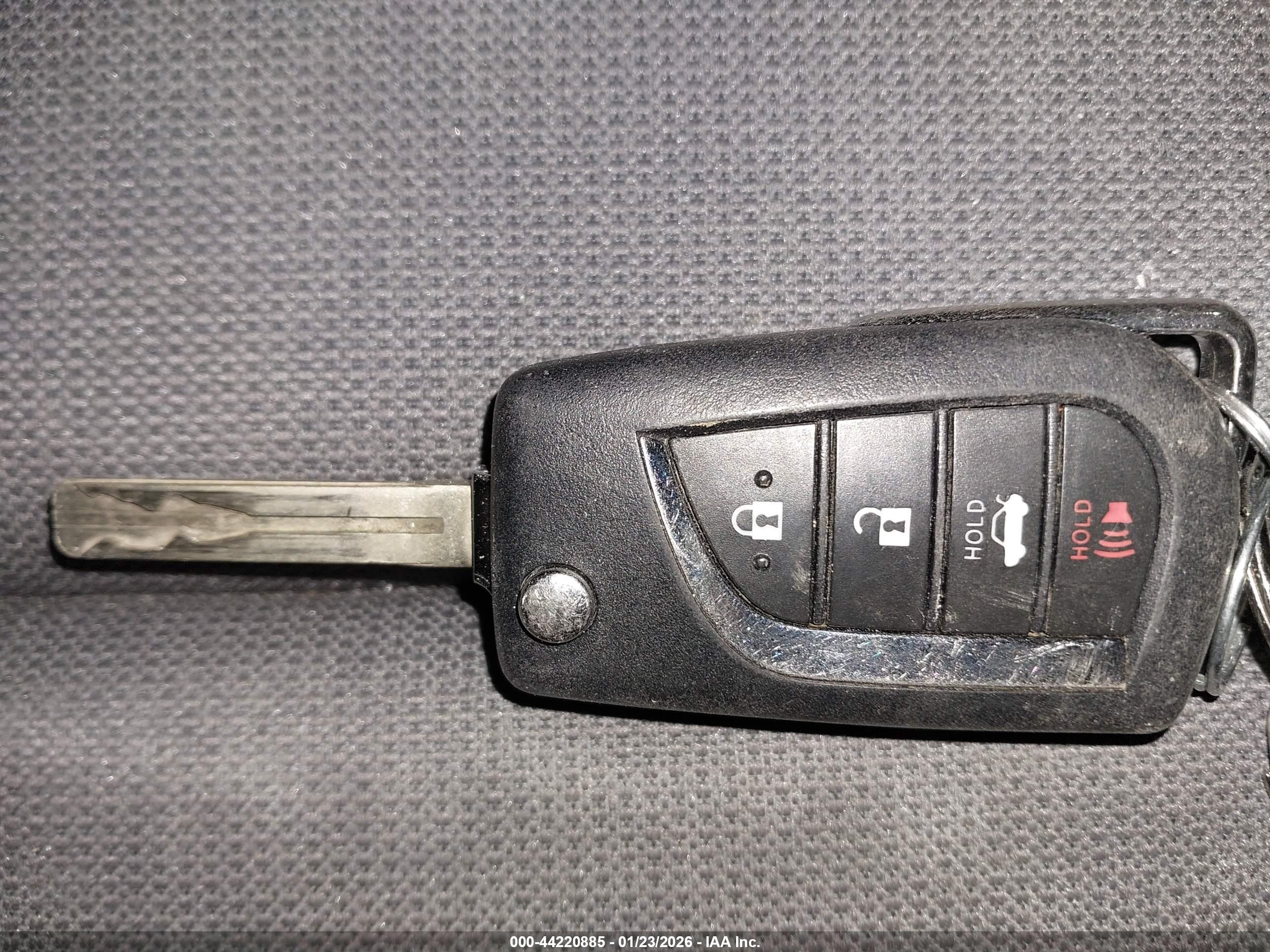 TOYOTA COROLLA image 11