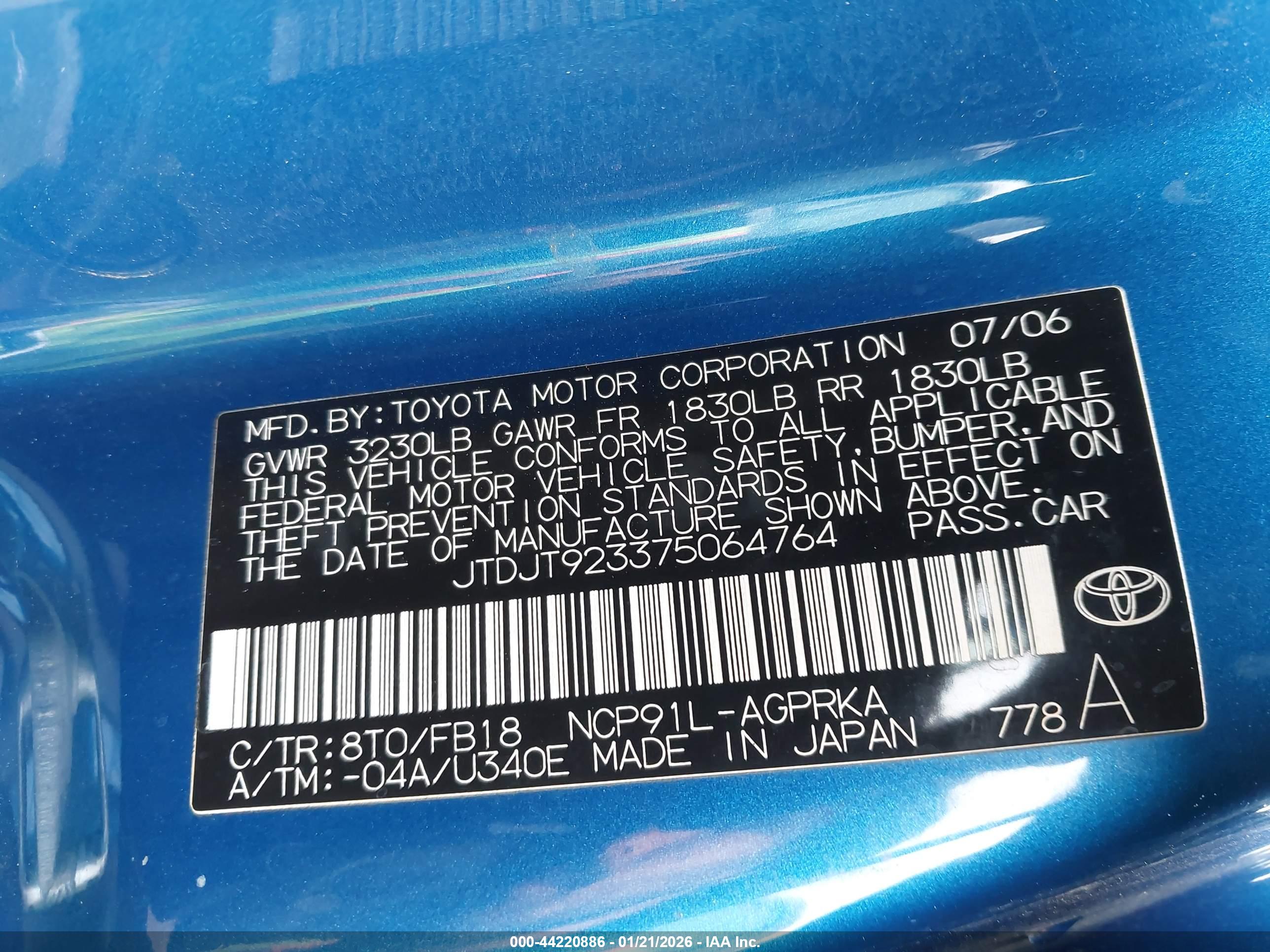 TOYOTA YARIS image 9