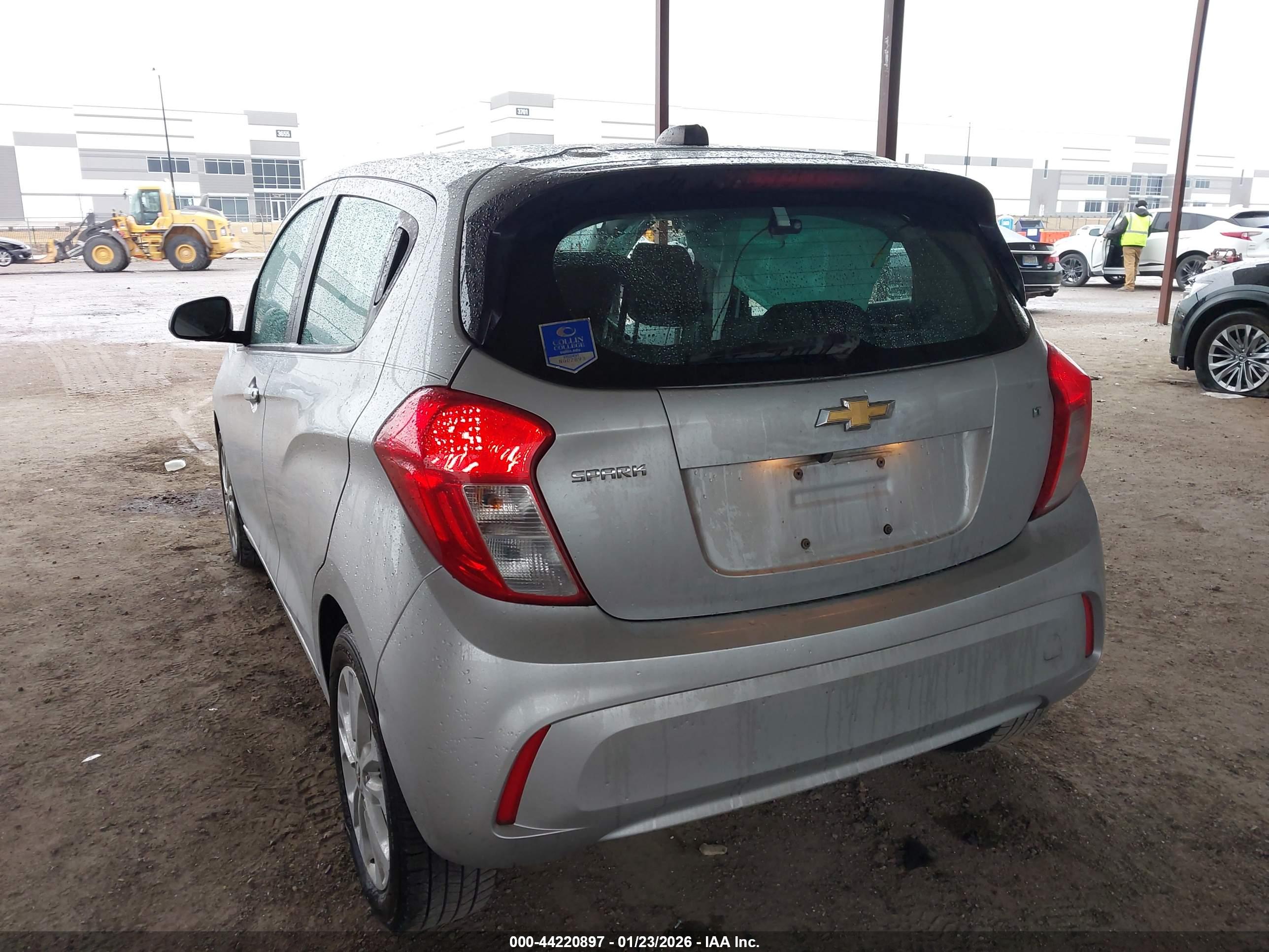 CHEVROLET SPARK image 3