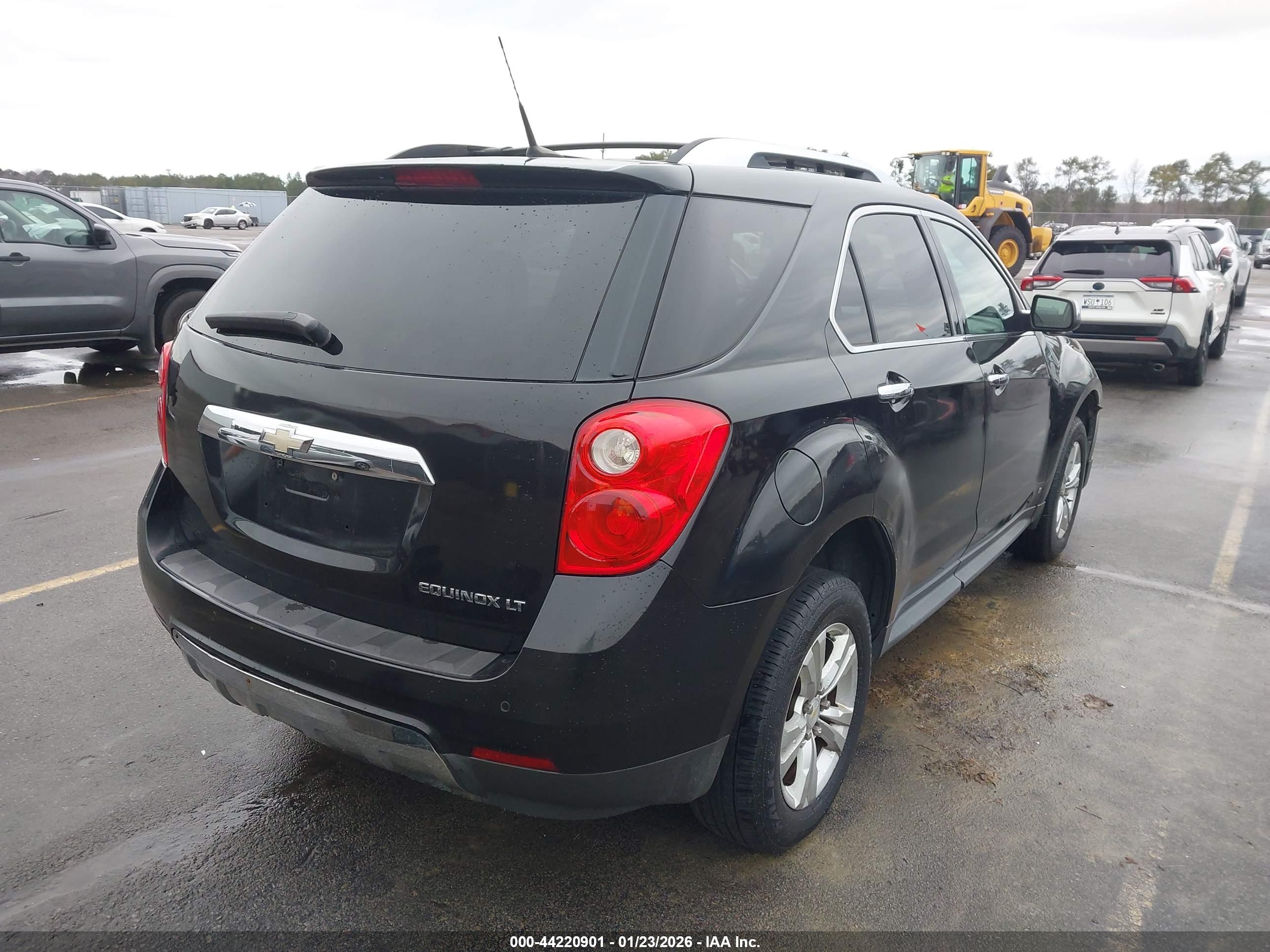 CHEVROLET EQUINOX image 4