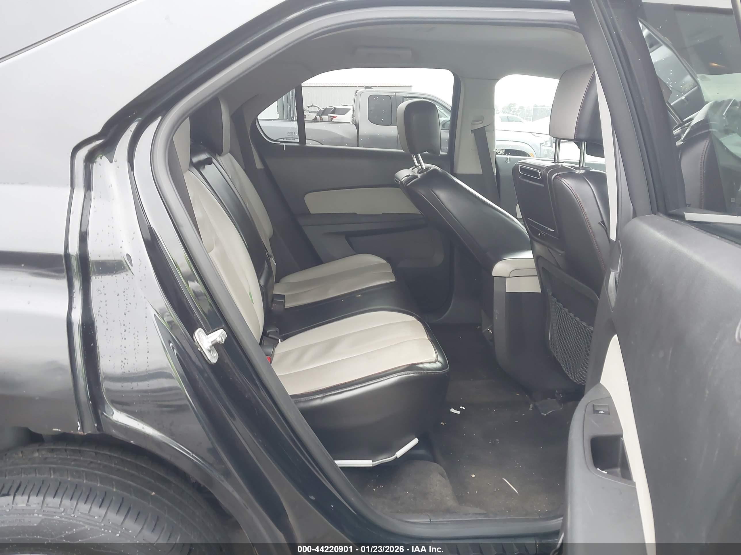 CHEVROLET EQUINOX image 8