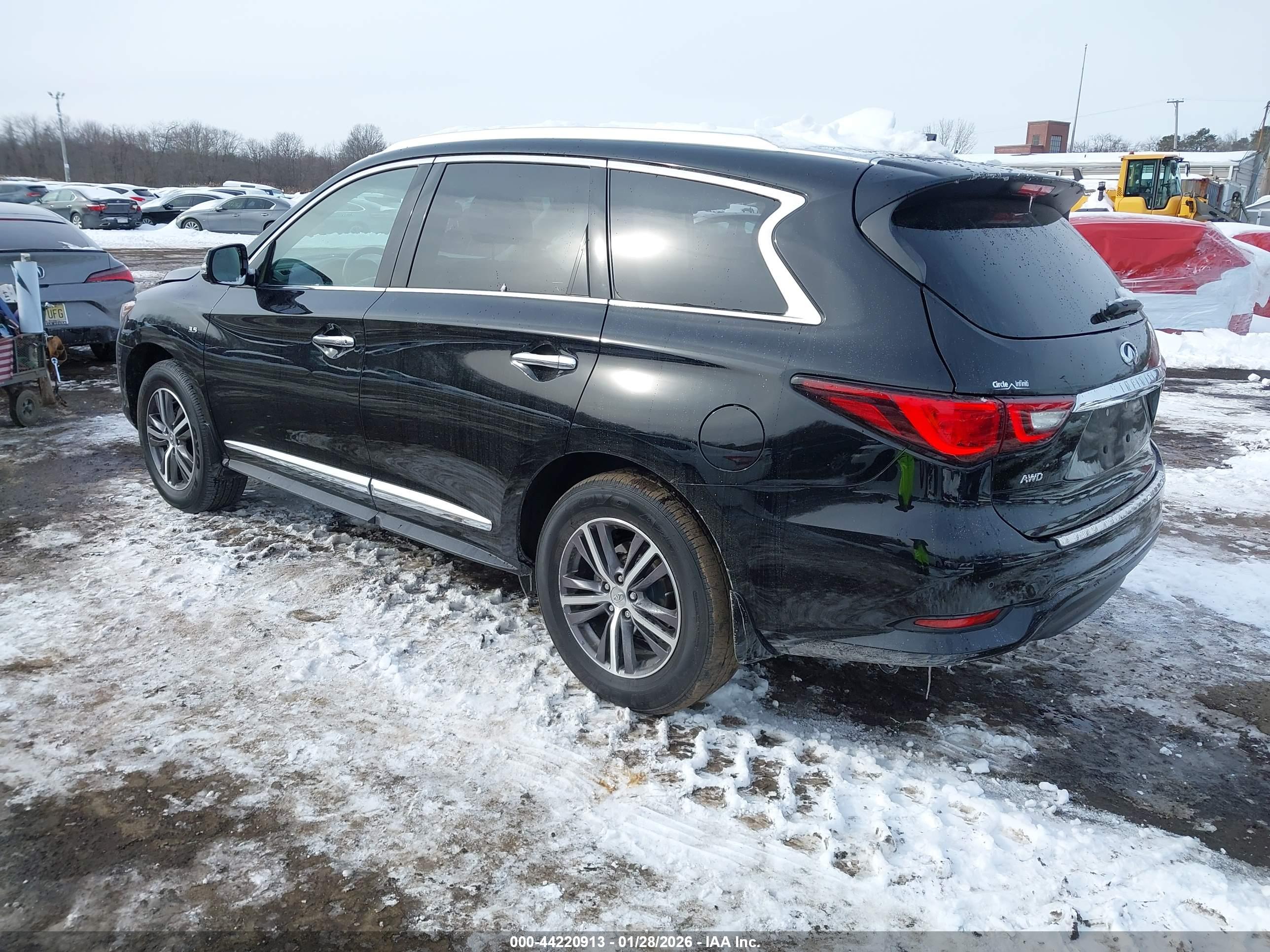 INFINITI QX60 image 3