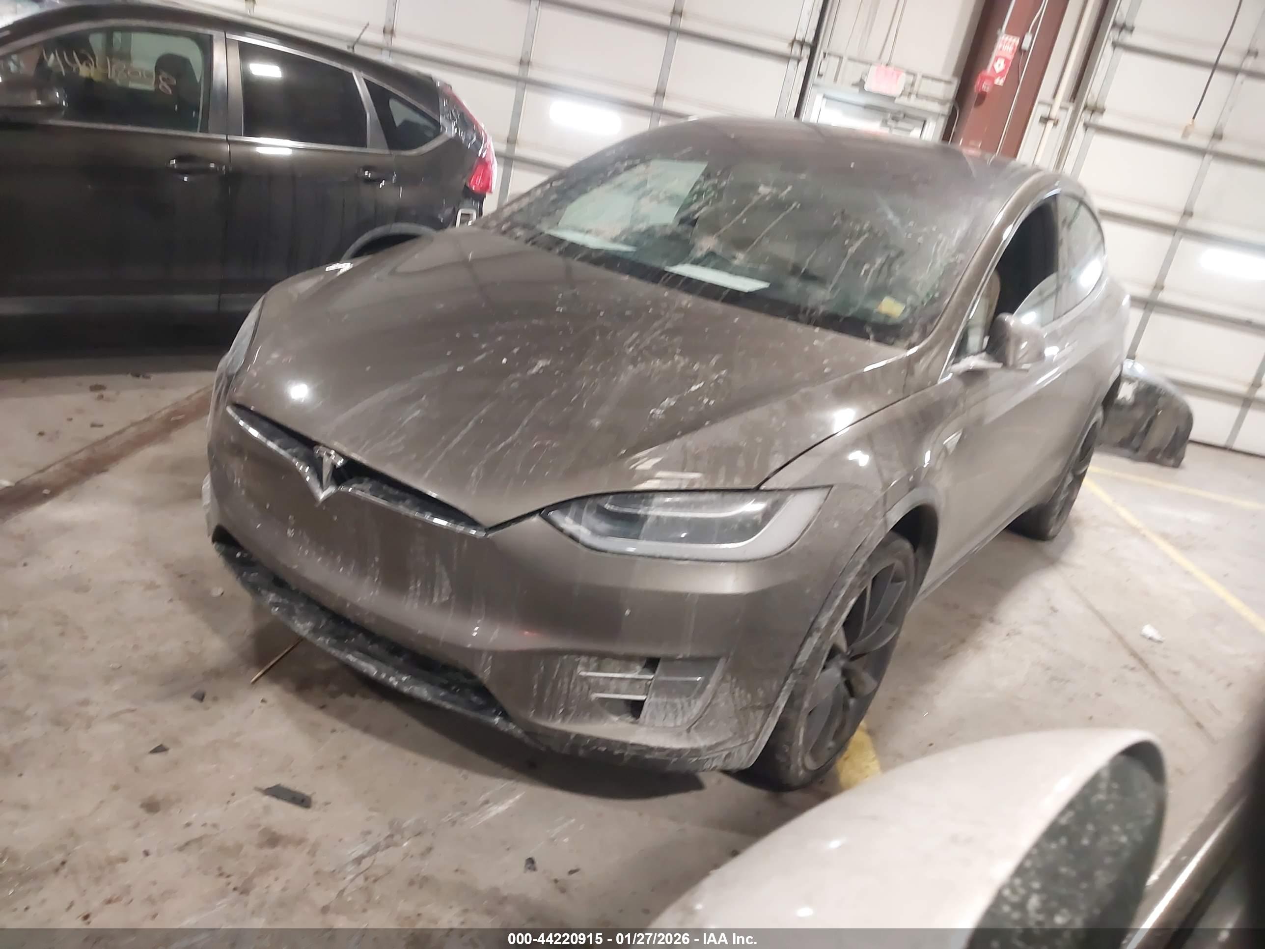 TESLA MODEL image 2