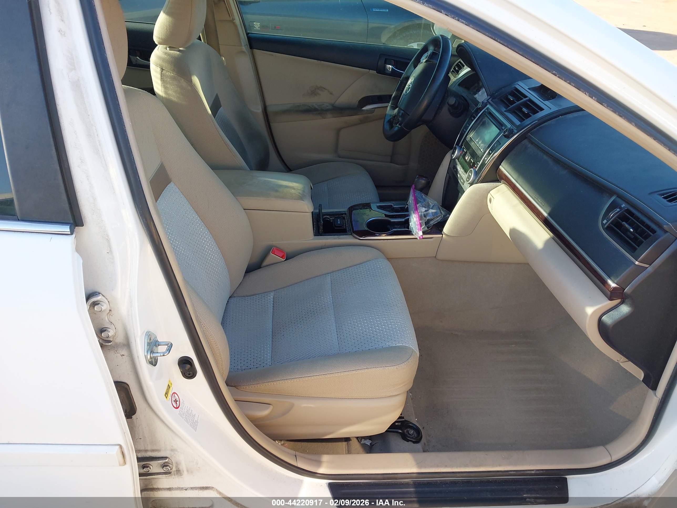 TOYOTA CAMRY image 5