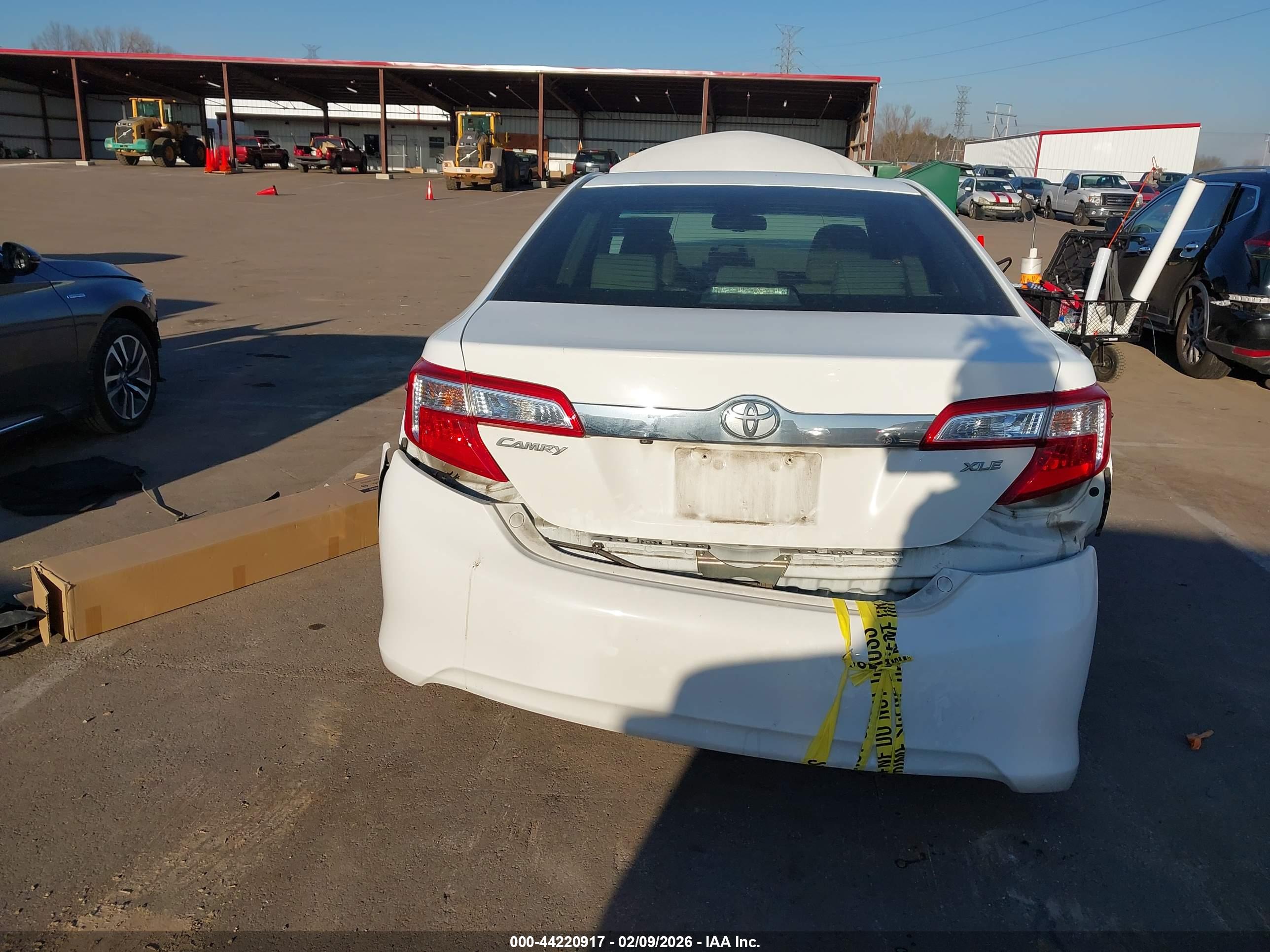 TOYOTA CAMRY image 6
