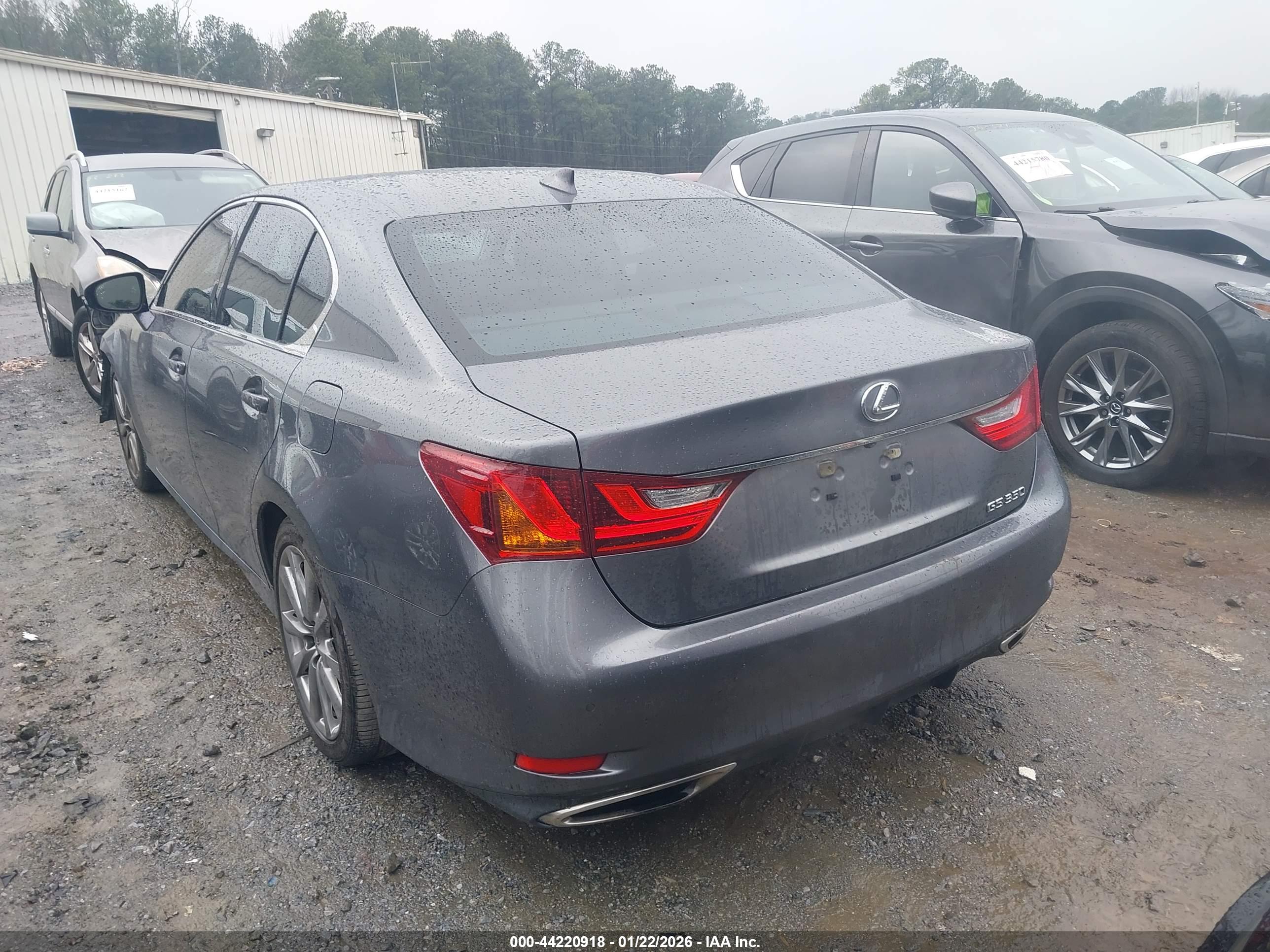 LEXUS GS image 3