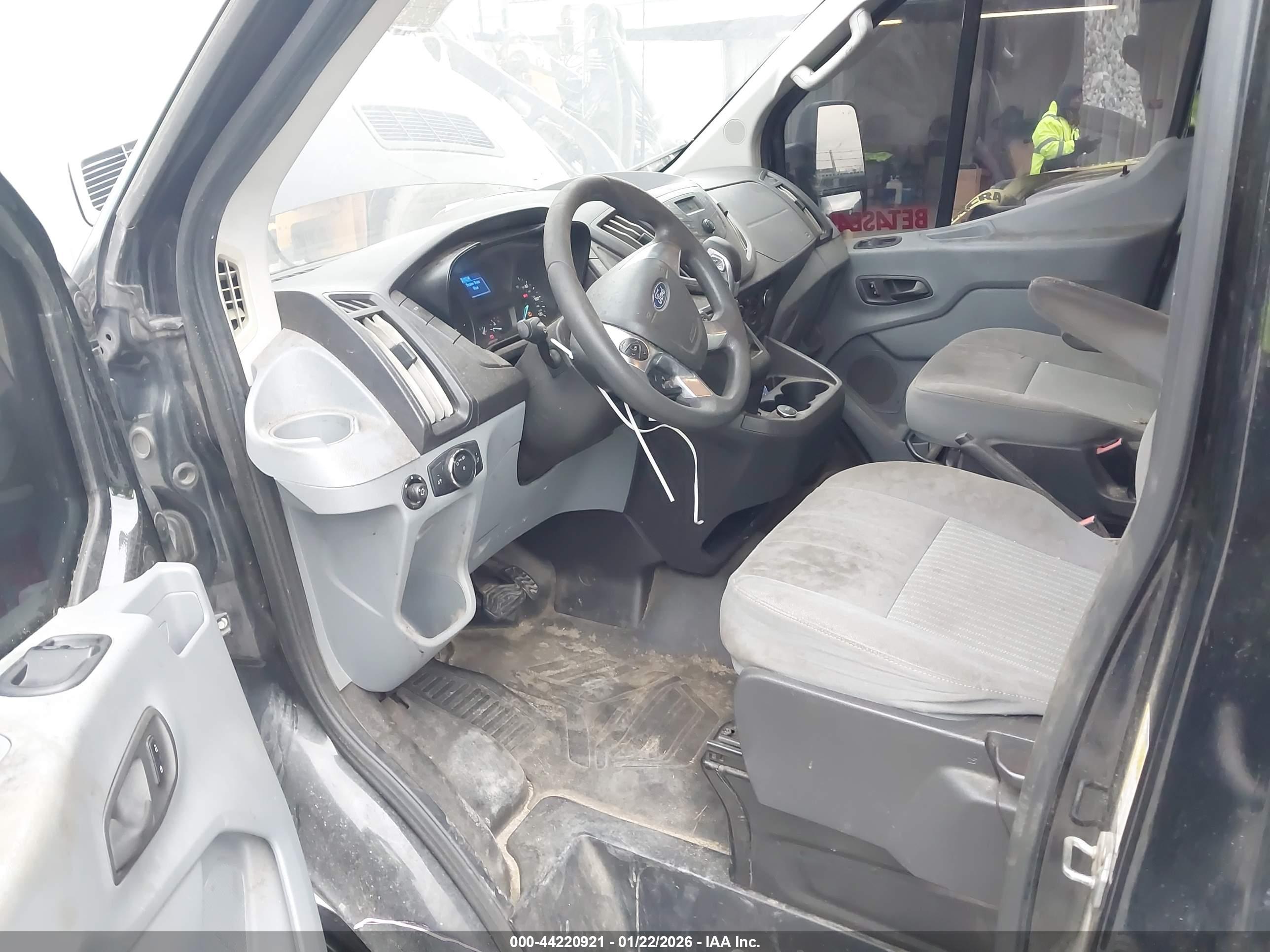 FORD TRANSIT-350 image 5