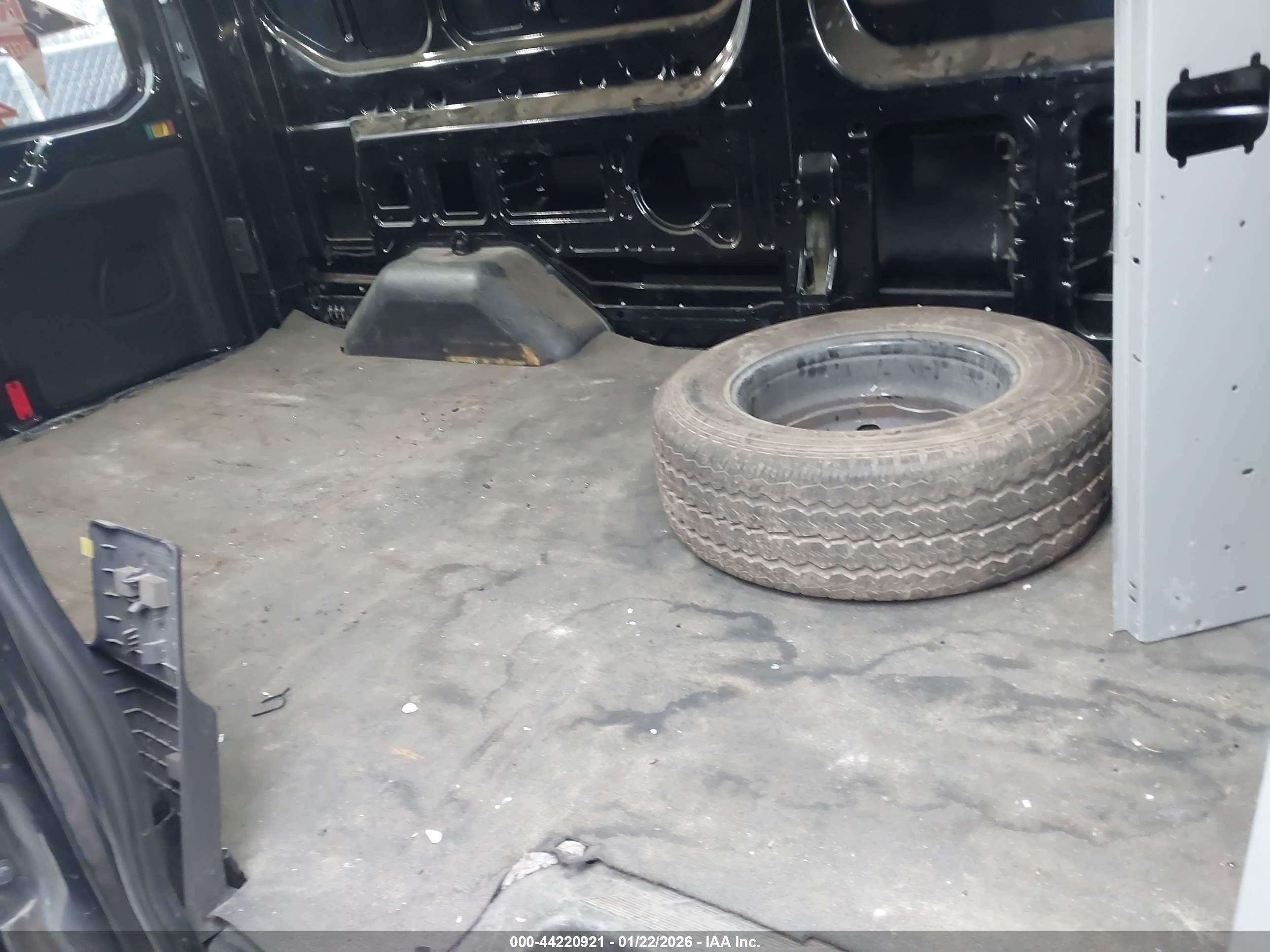 FORD TRANSIT-350 image 8