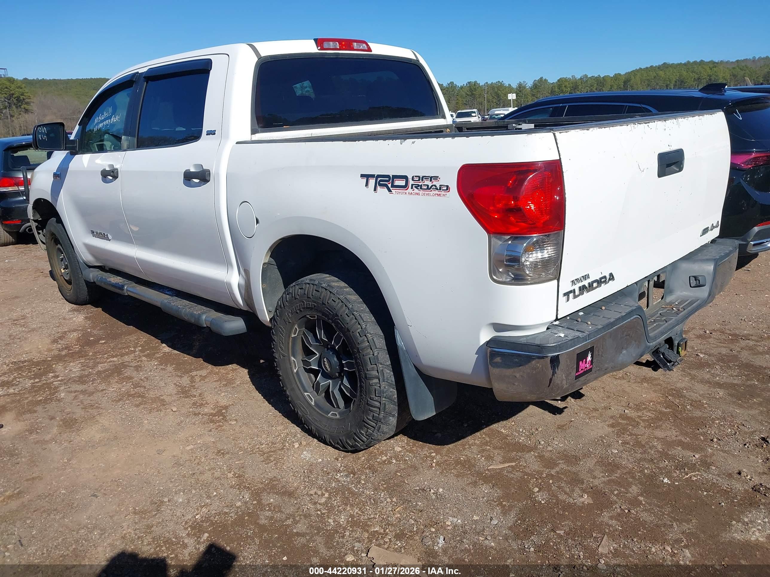 TOYOTA TUNDRA image 3