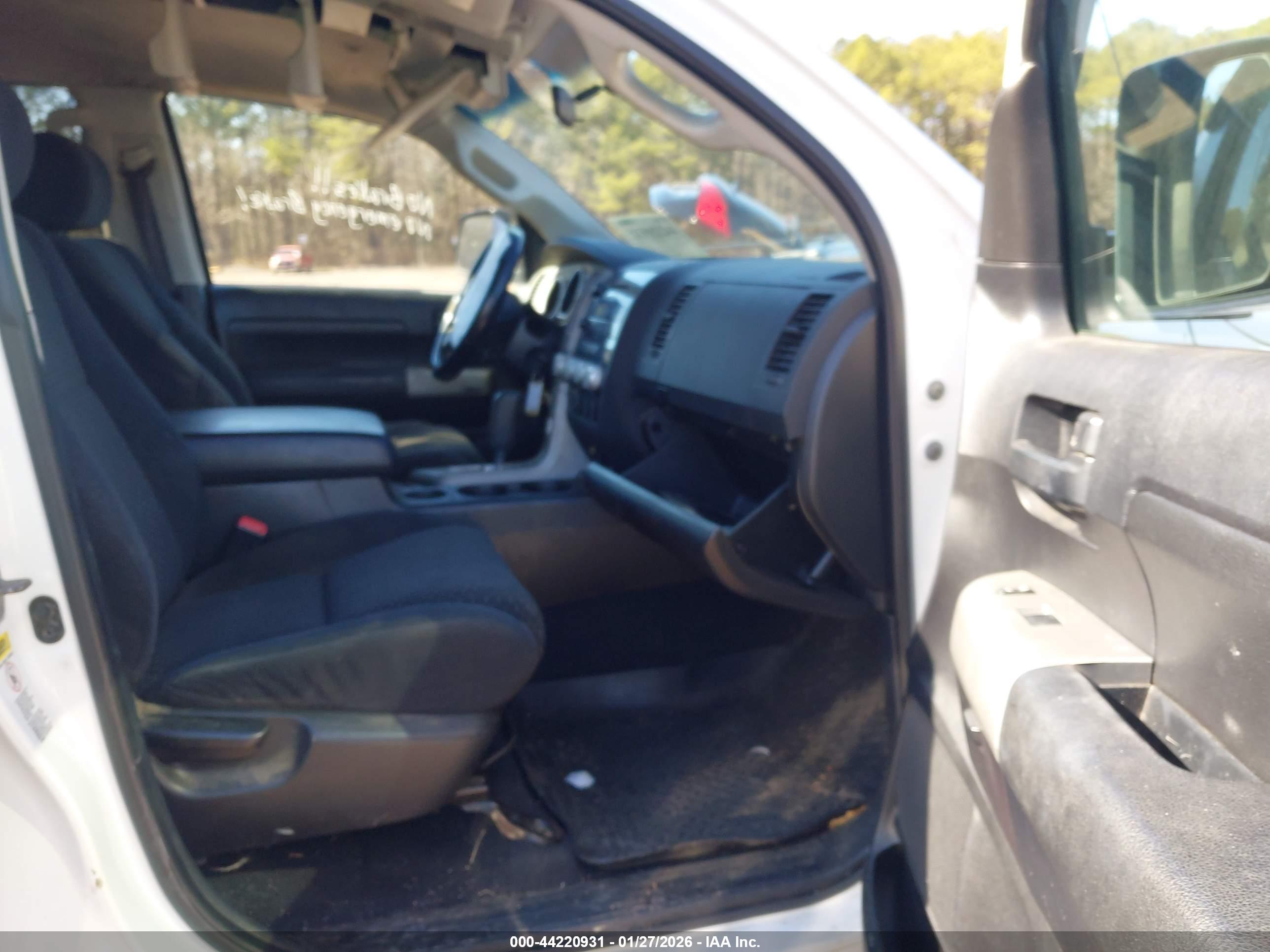 TOYOTA TUNDRA image 5