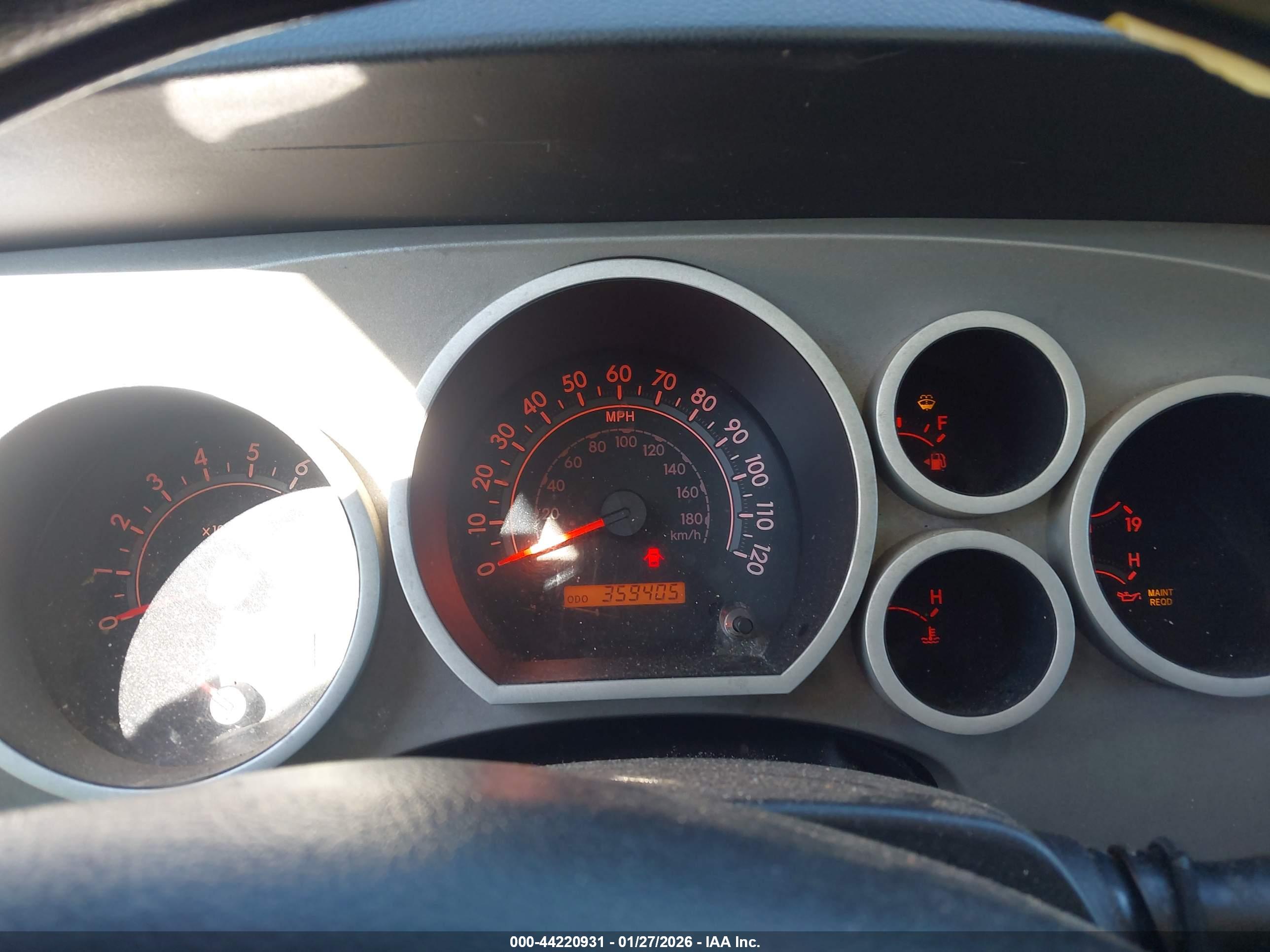 TOYOTA TUNDRA image 7