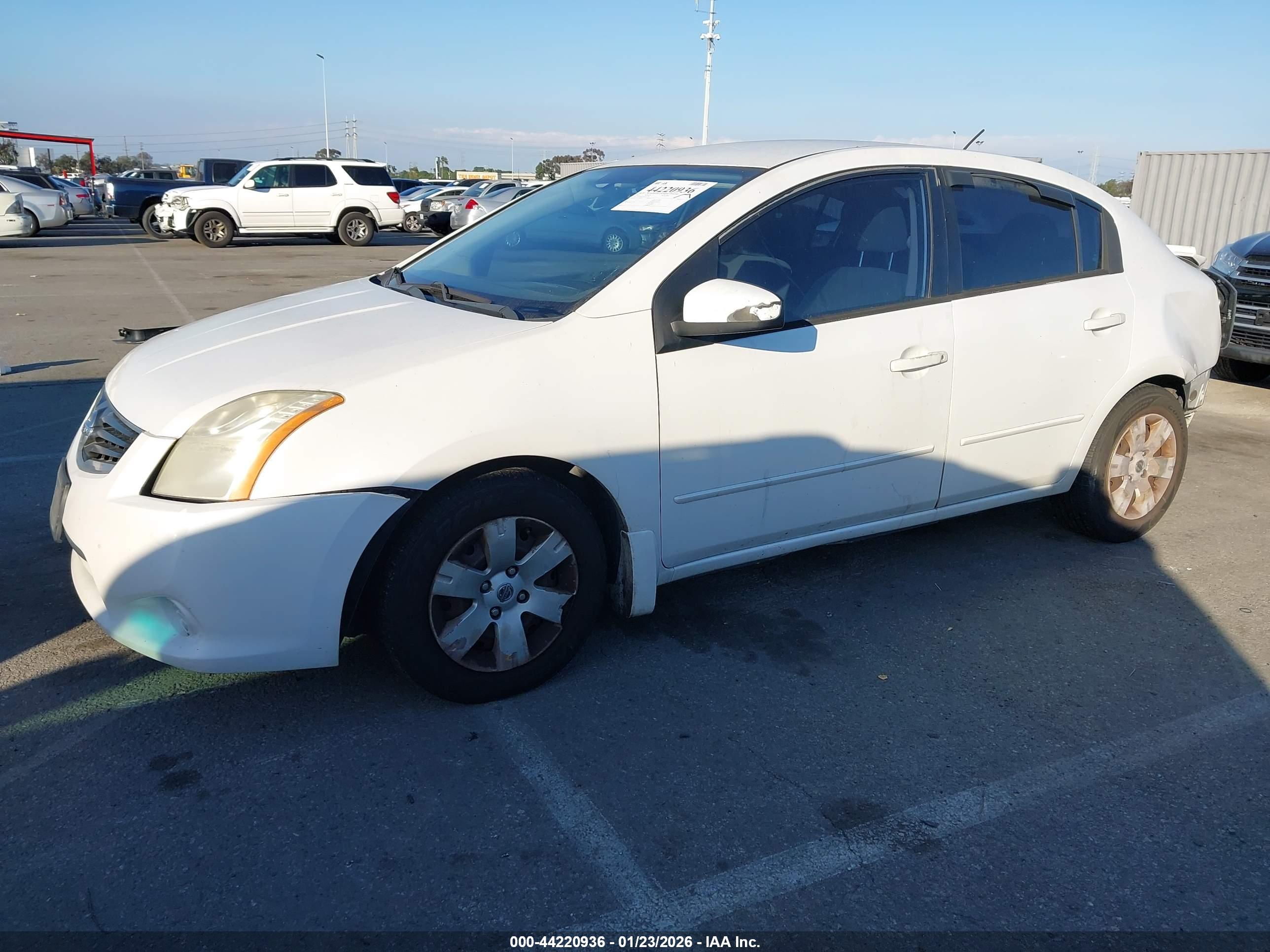 NISSAN SENTRA image 2