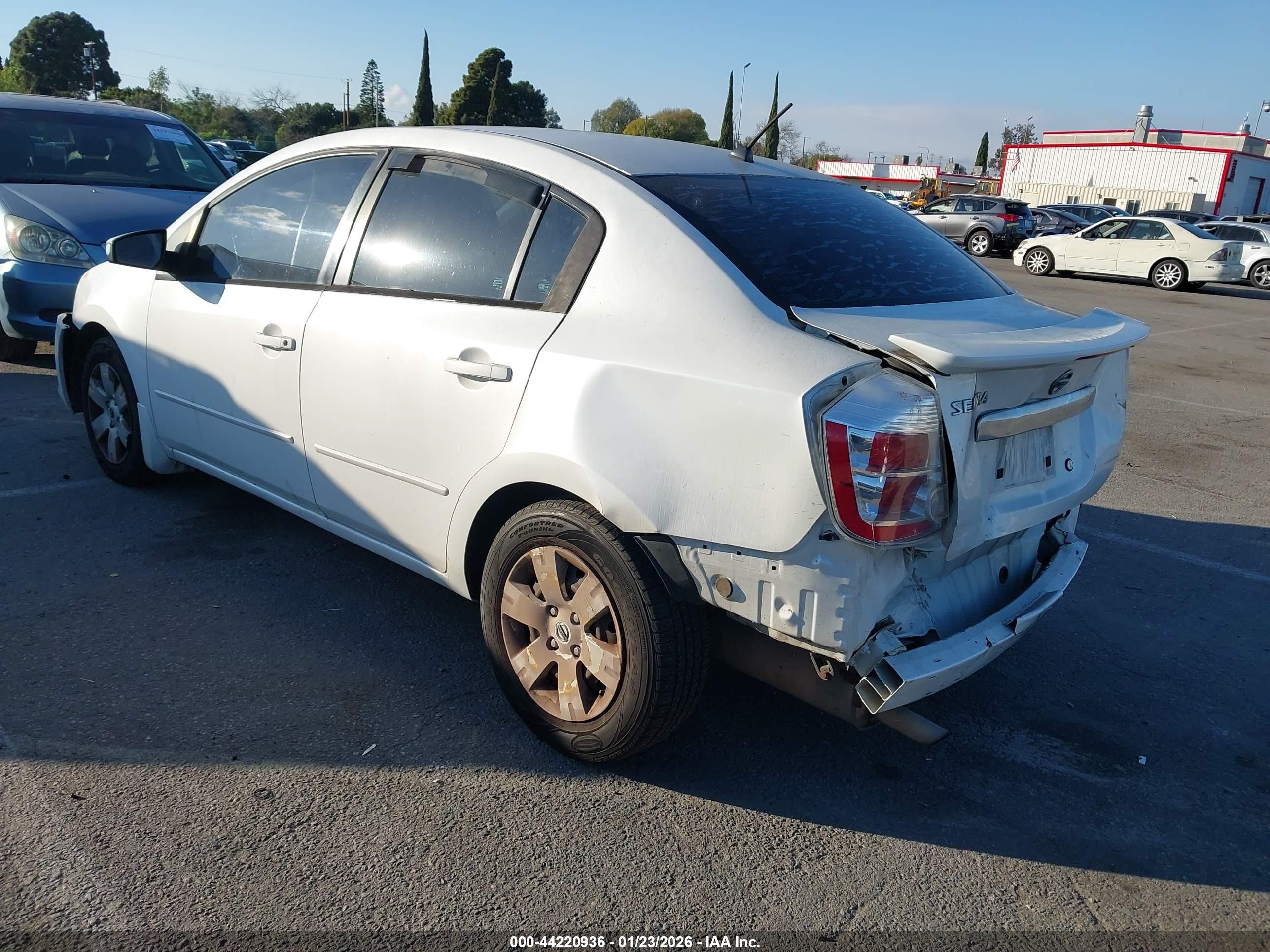 NISSAN SENTRA image 3