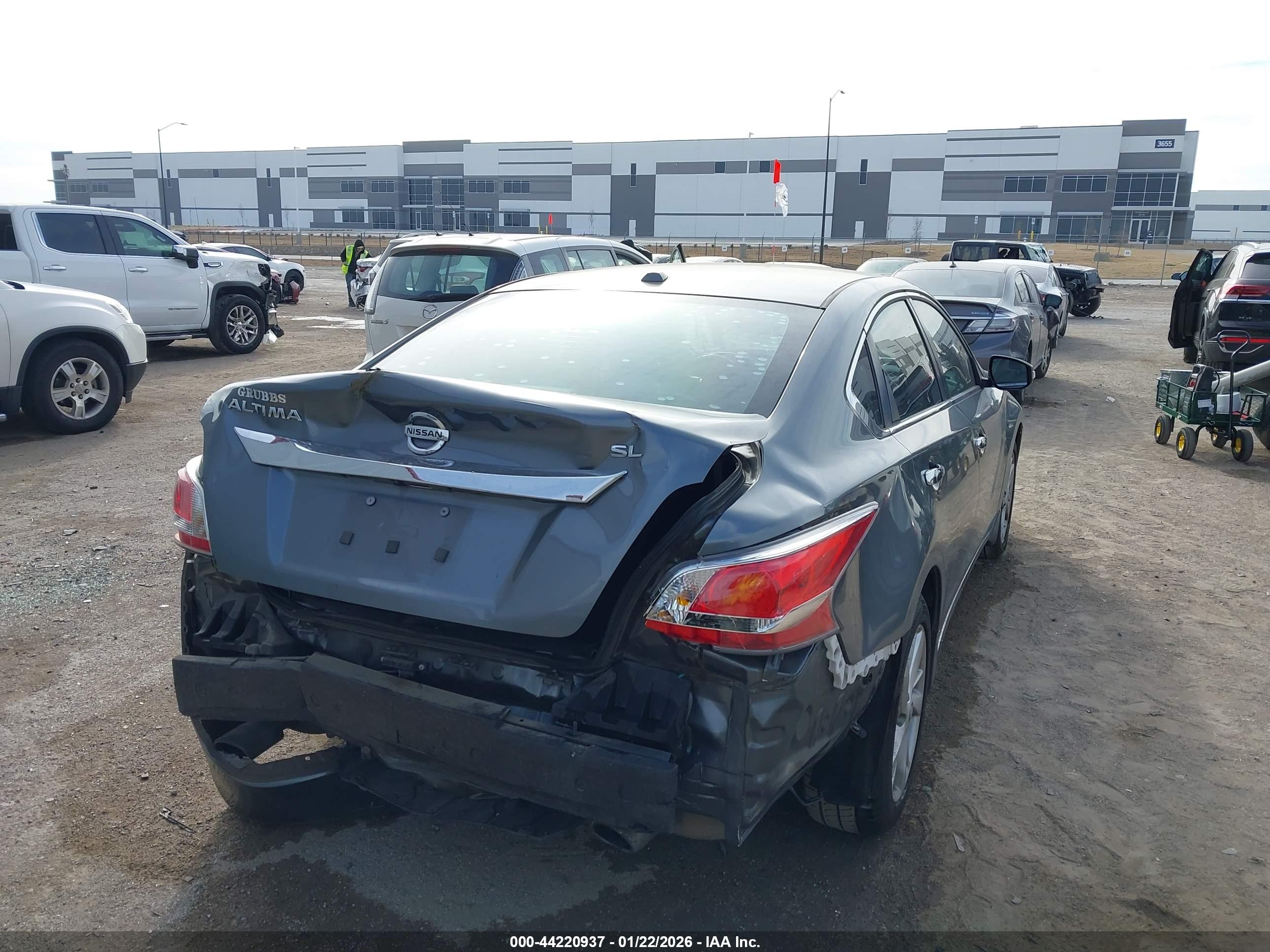 NISSAN ALTIMA image 4