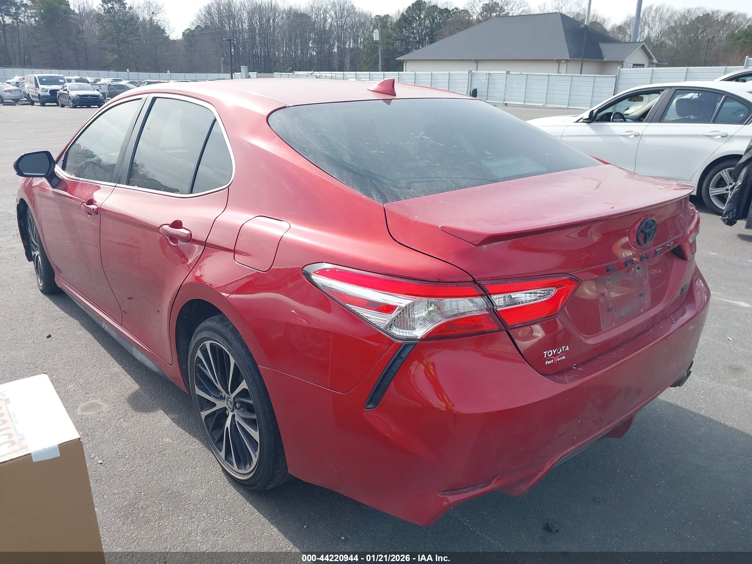 TOYOTA CAMRY image 3