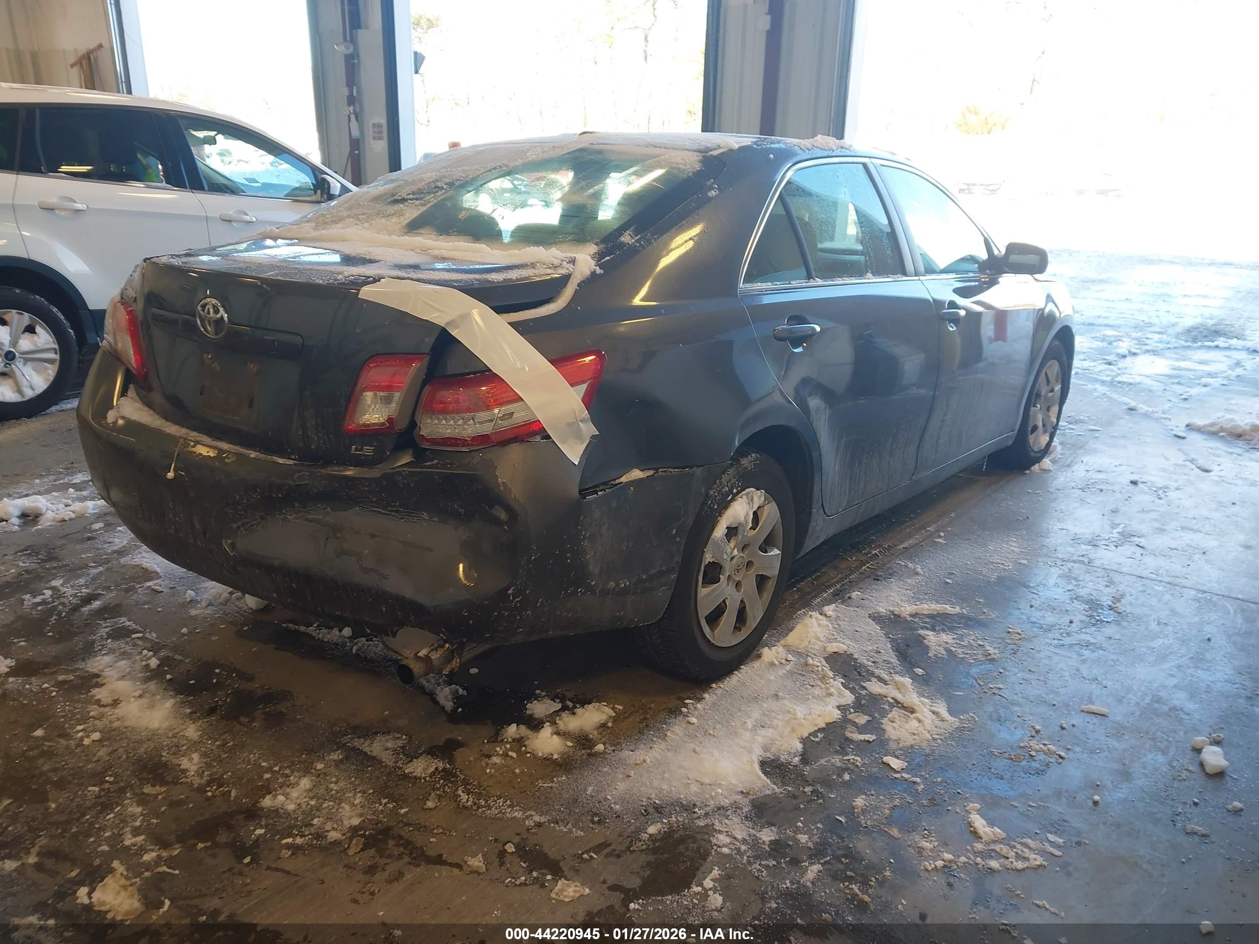 TOYOTA CAMRY image 4