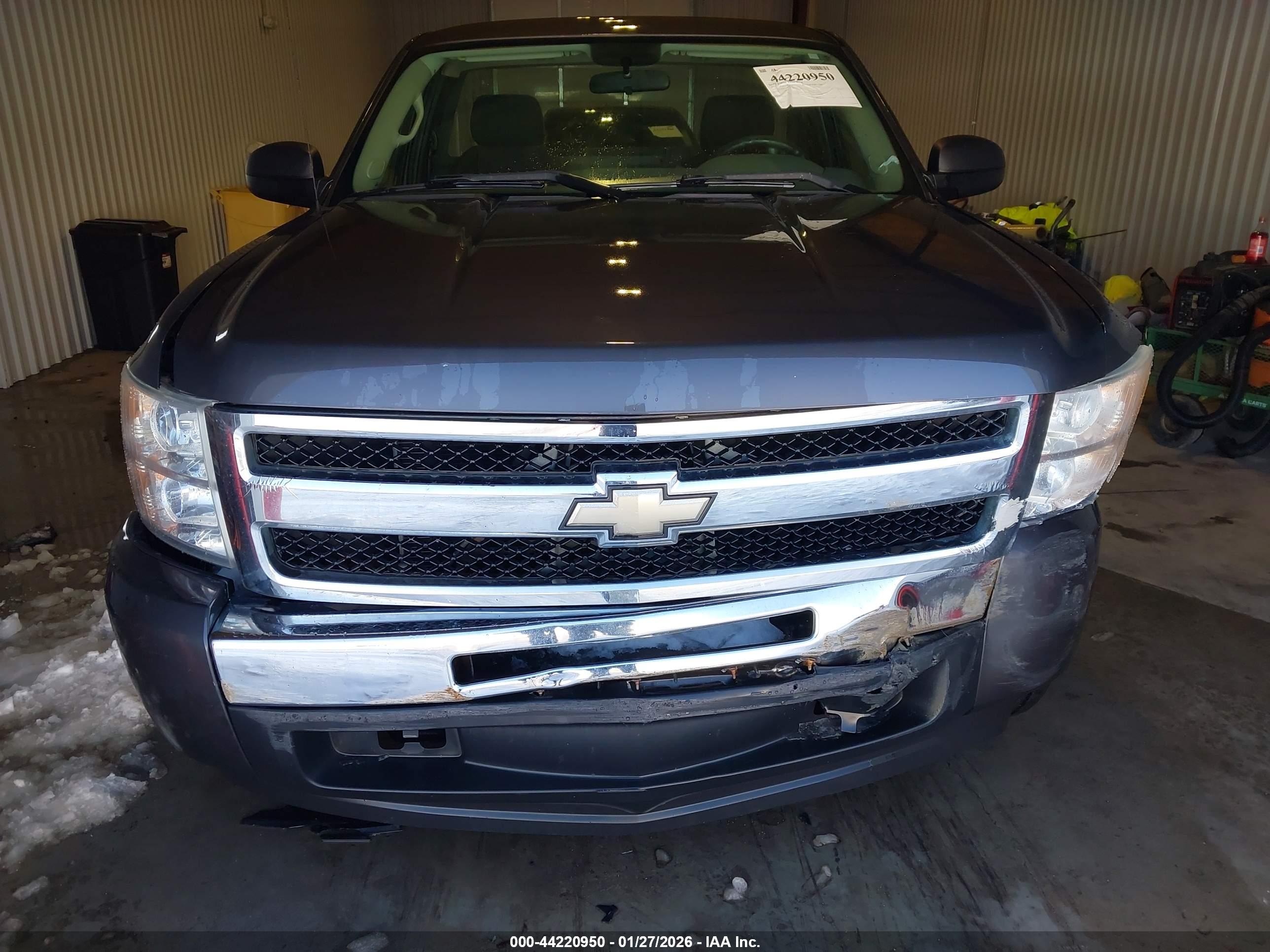 CHEVROLET SILVERADO image 6