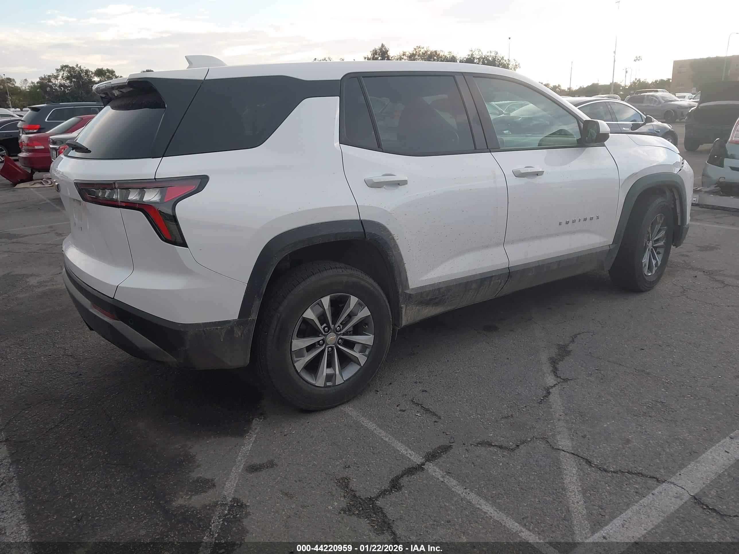 CHEVROLET EQUINOX image 4