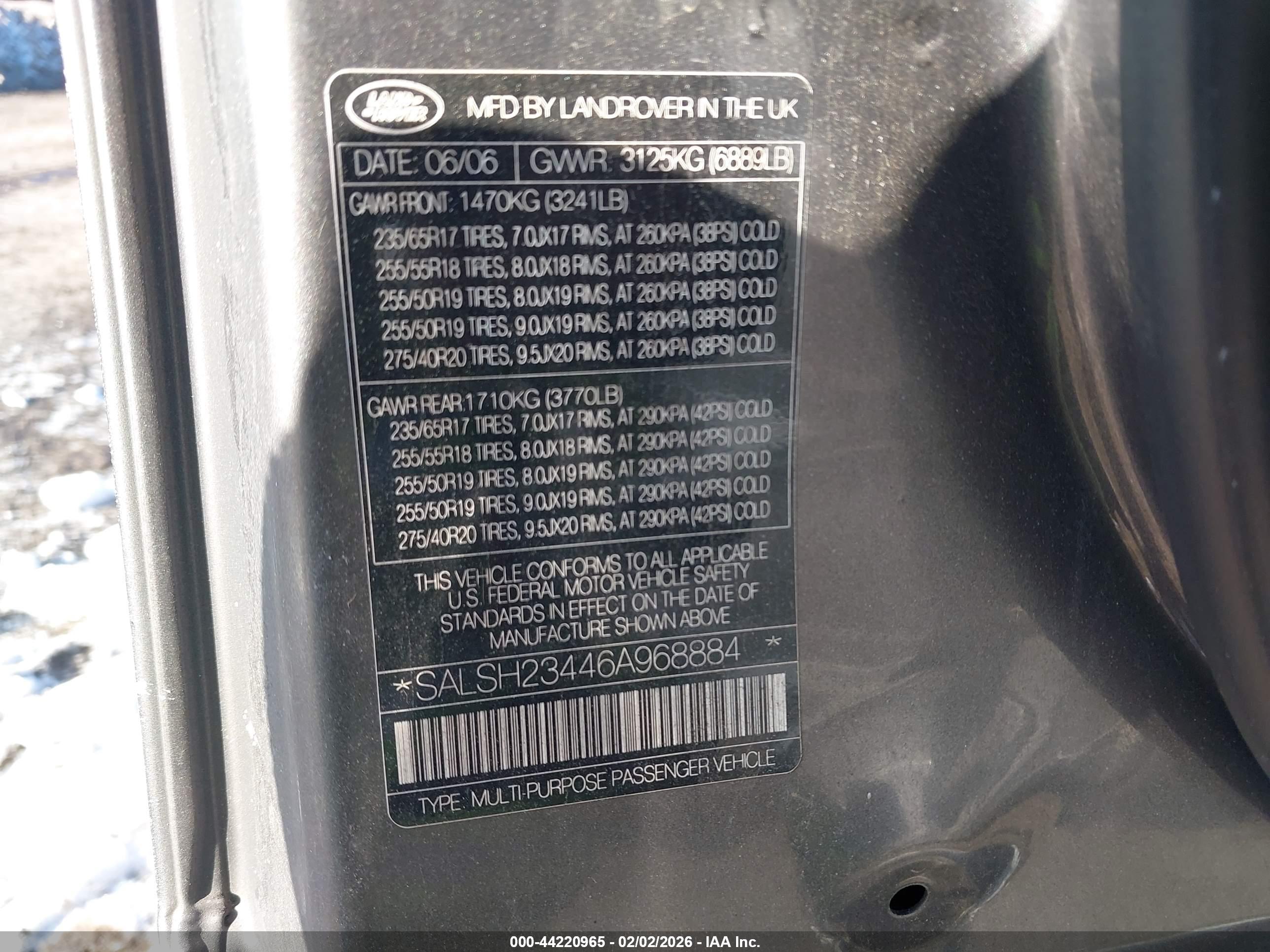 LAND ROVER image 9