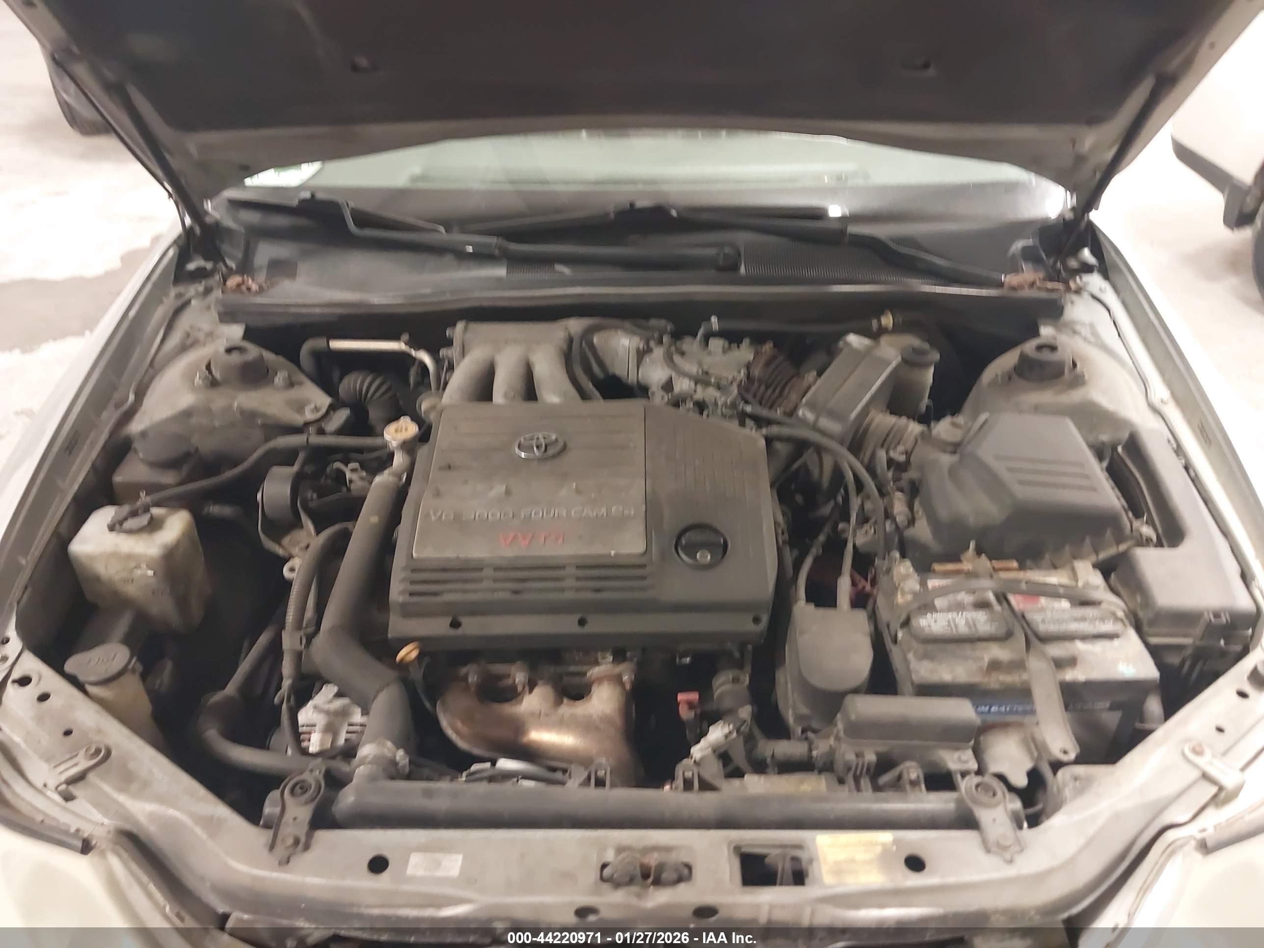 TOYOTA AVALON image 10