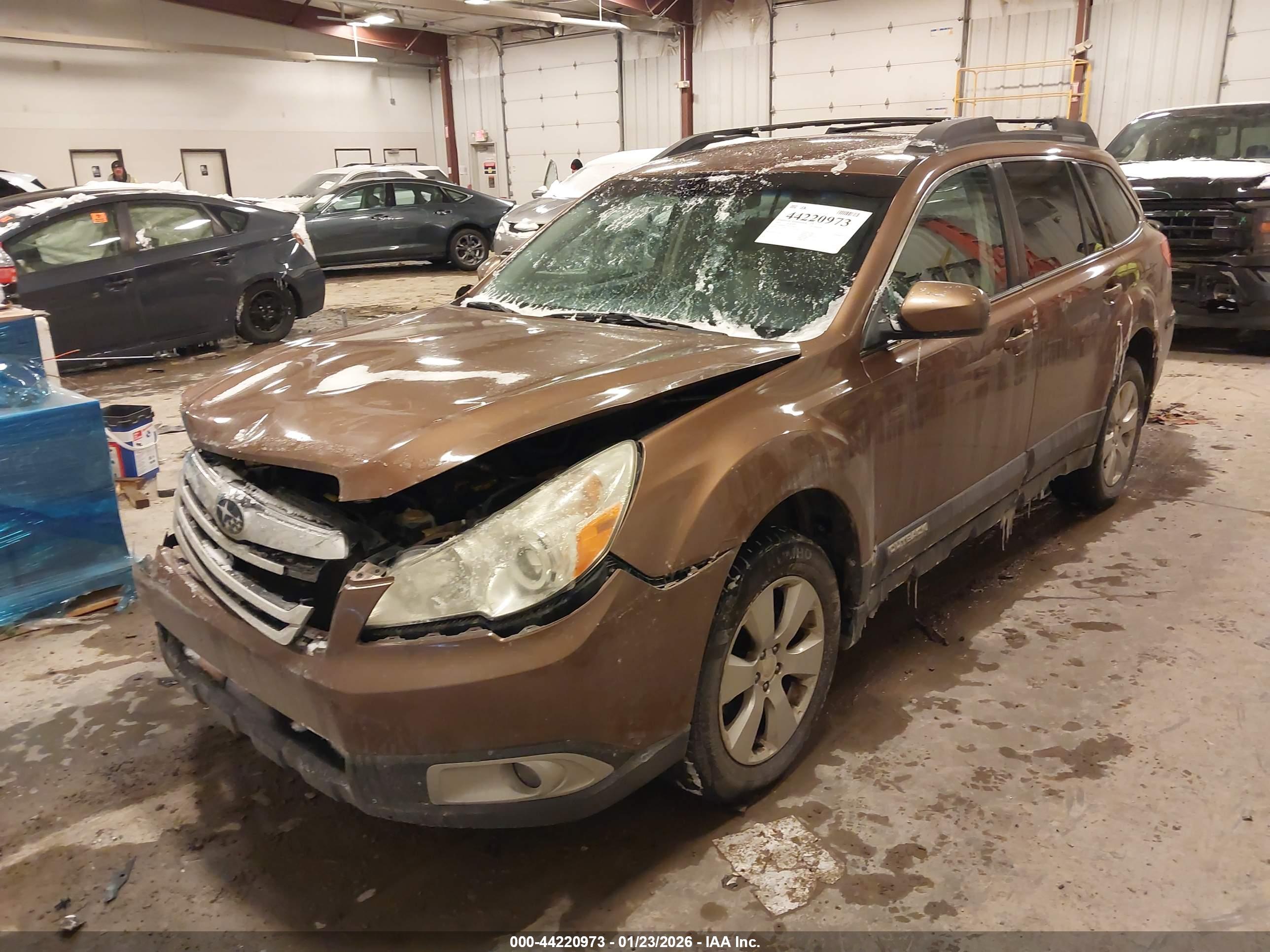 SUBARU OUTBACK image 2