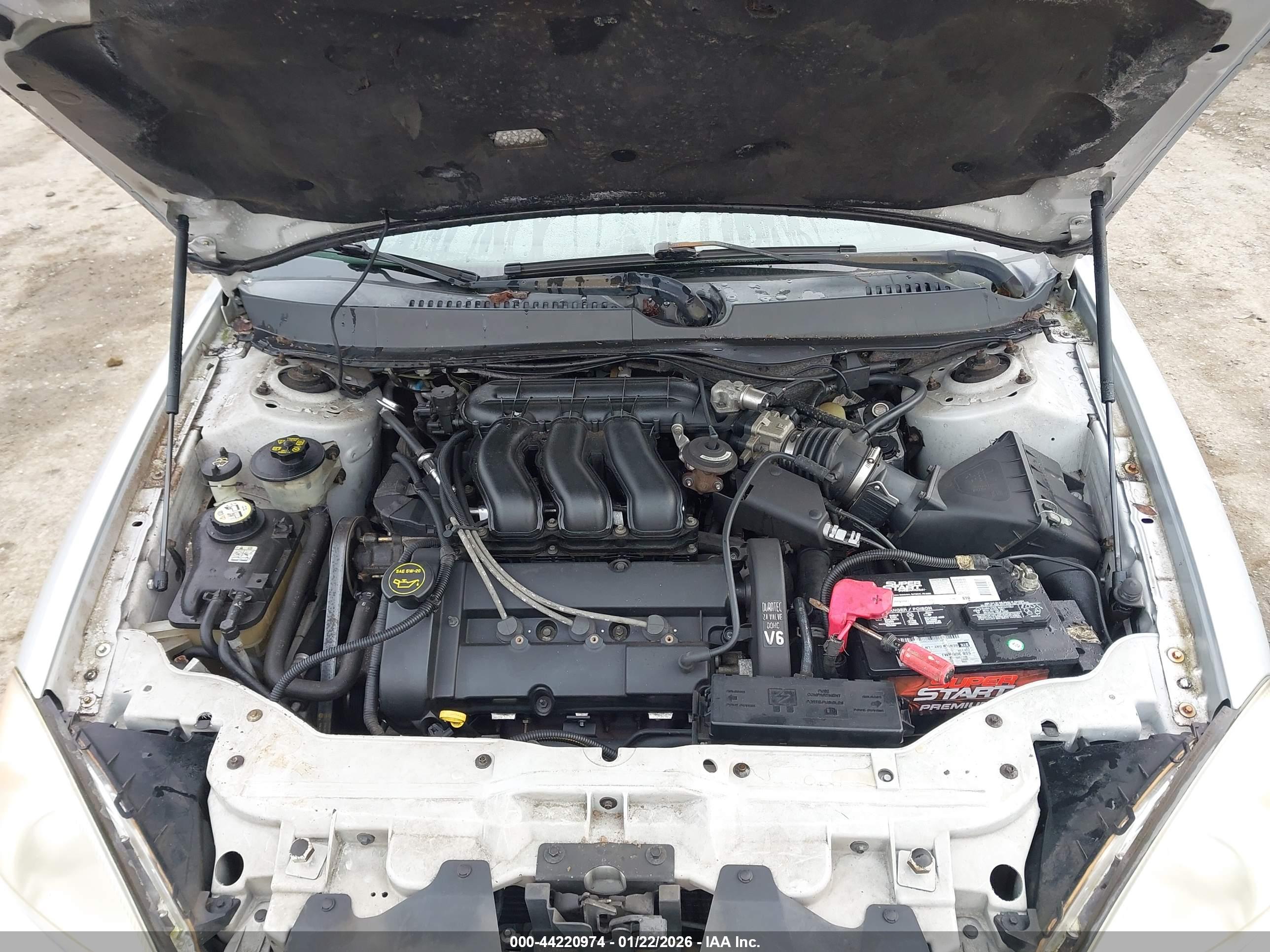 FORD TAURUS image 10
