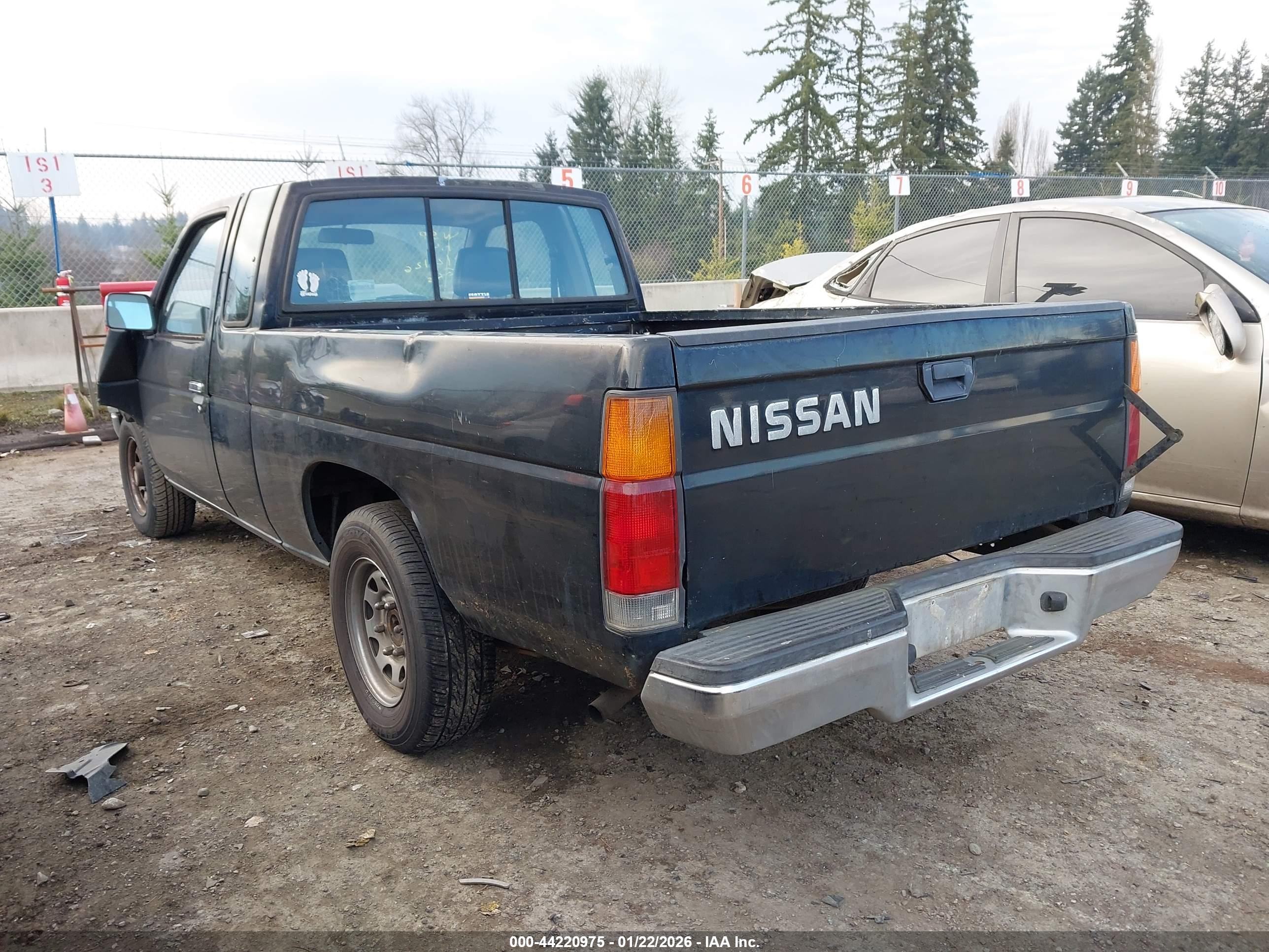 NISSAN TRUCK image 3