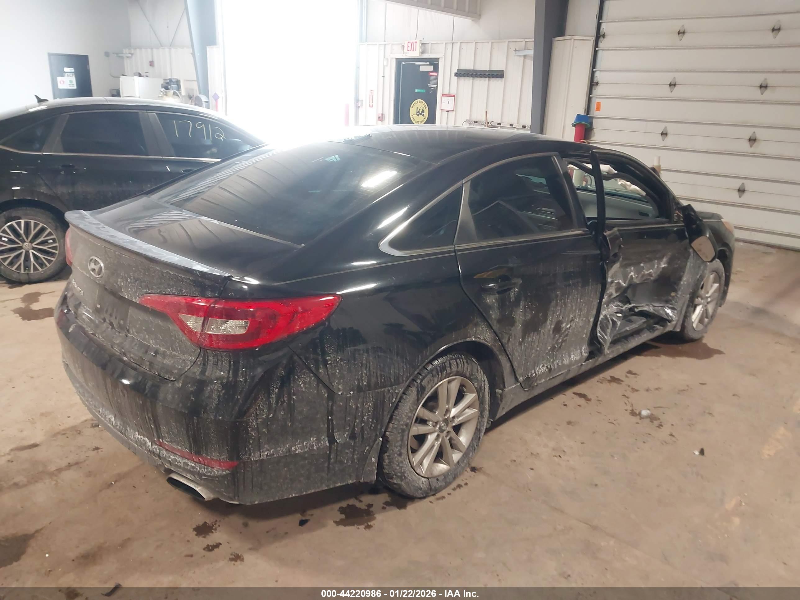 HYUNDAI SONATA image 4