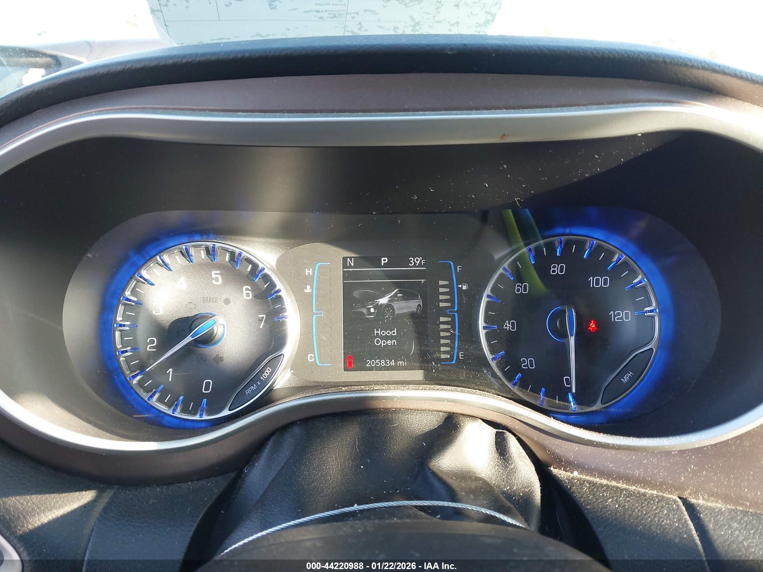 CHRYSLER PACIFICA image 7