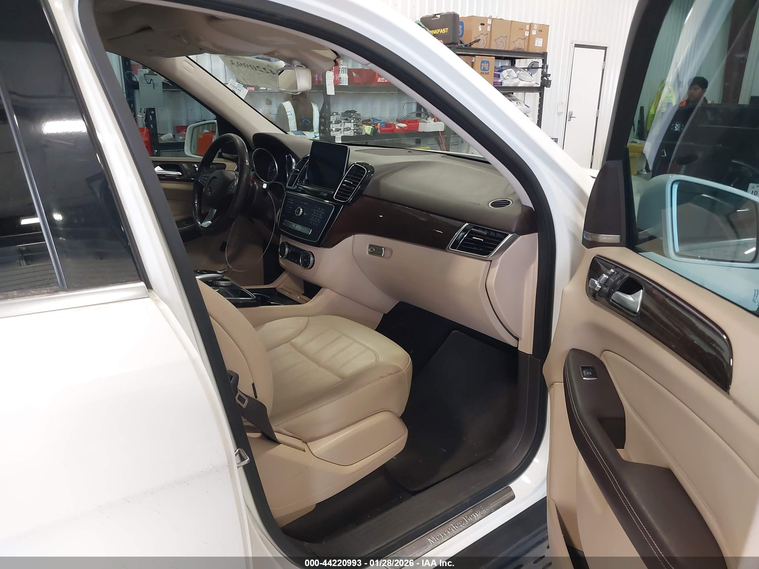 MERCEDES-BENZ GLE image 5