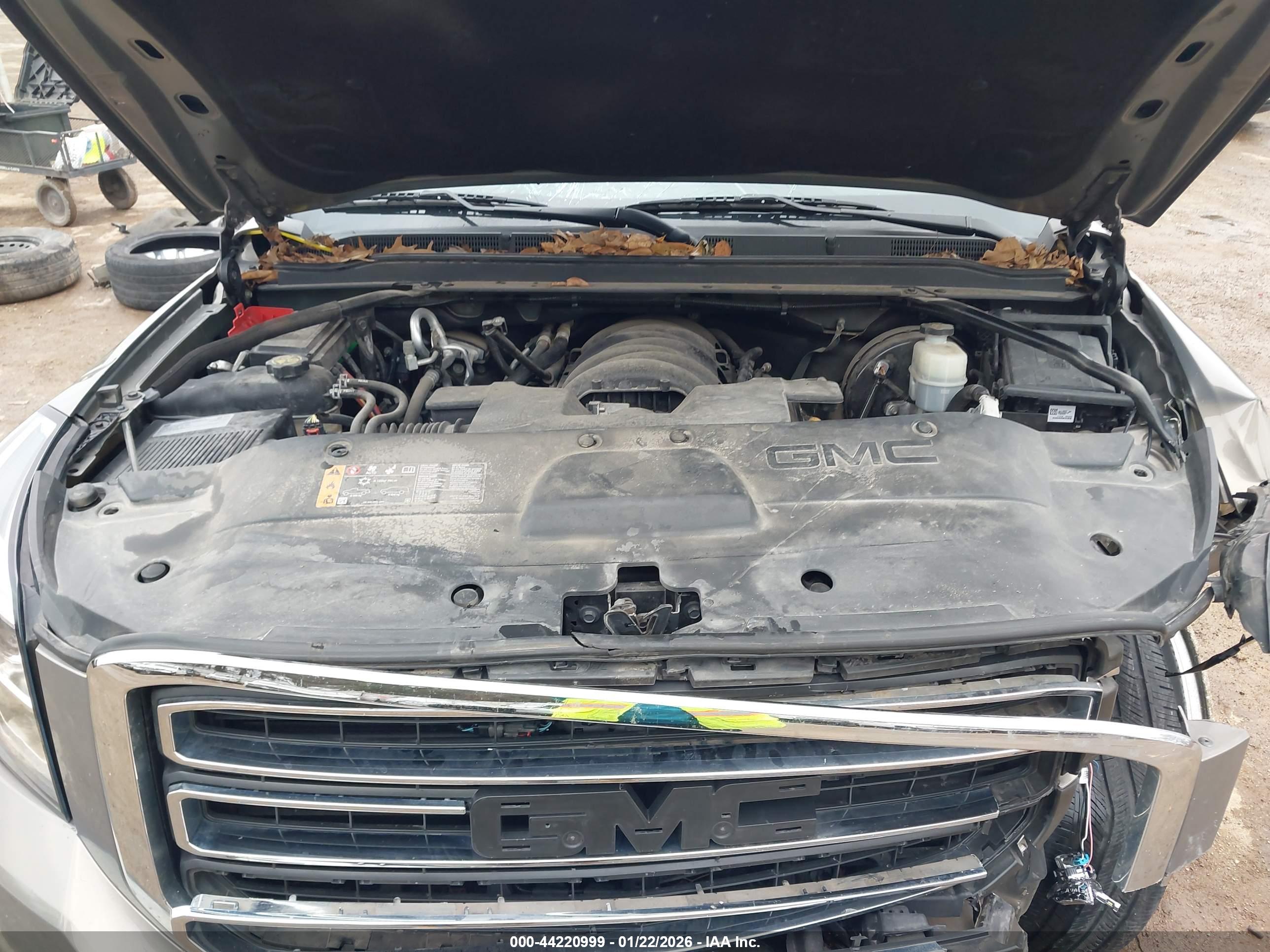 GMC YUKON image 10