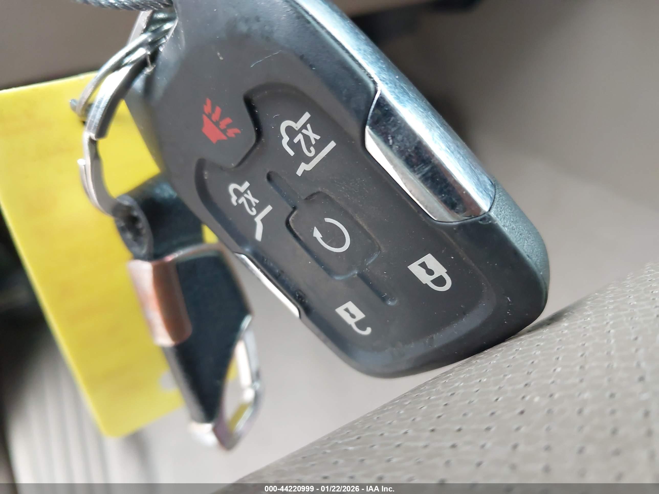 GMC YUKON image 11