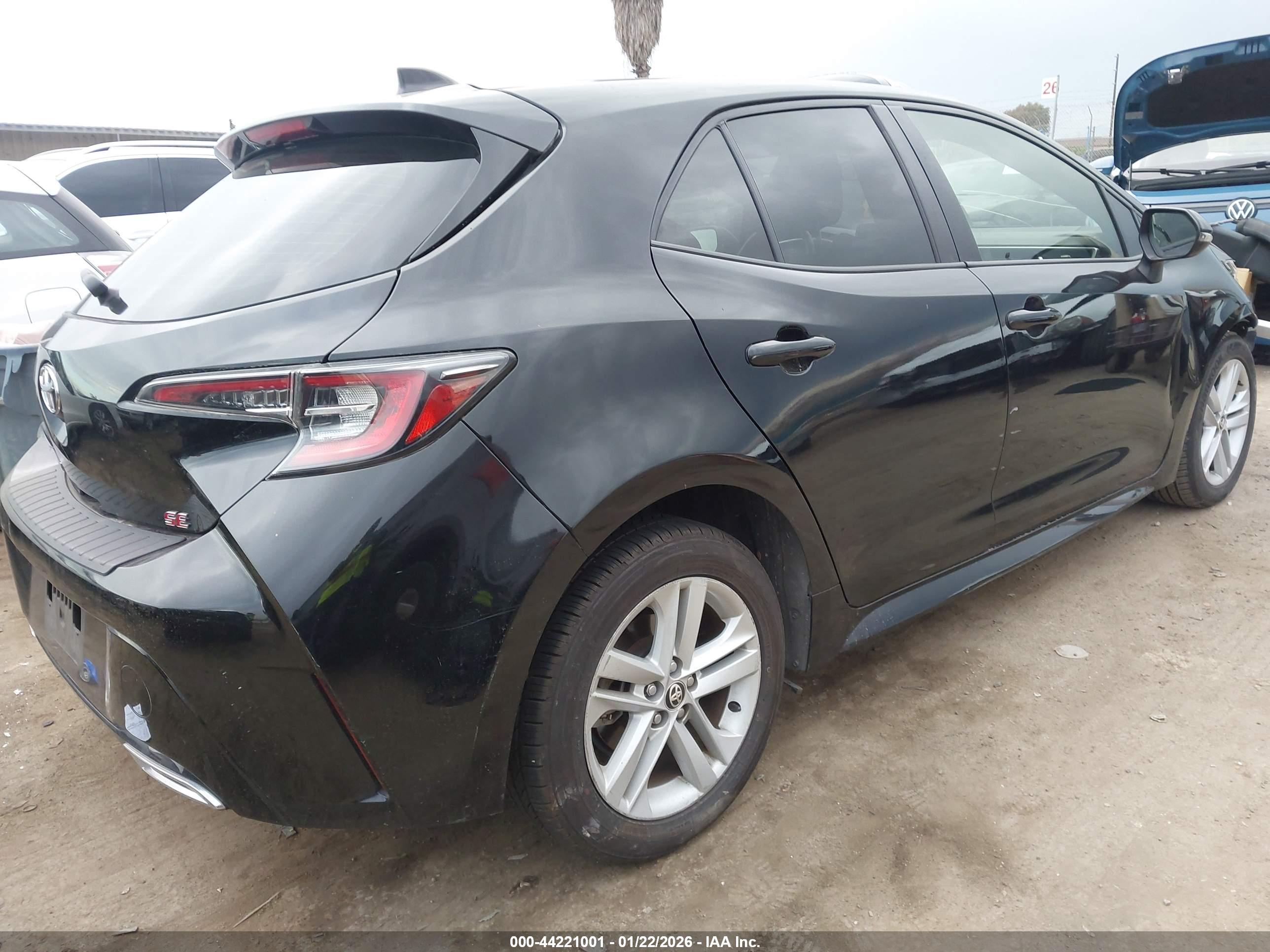 TOYOTA COROLLA image 4