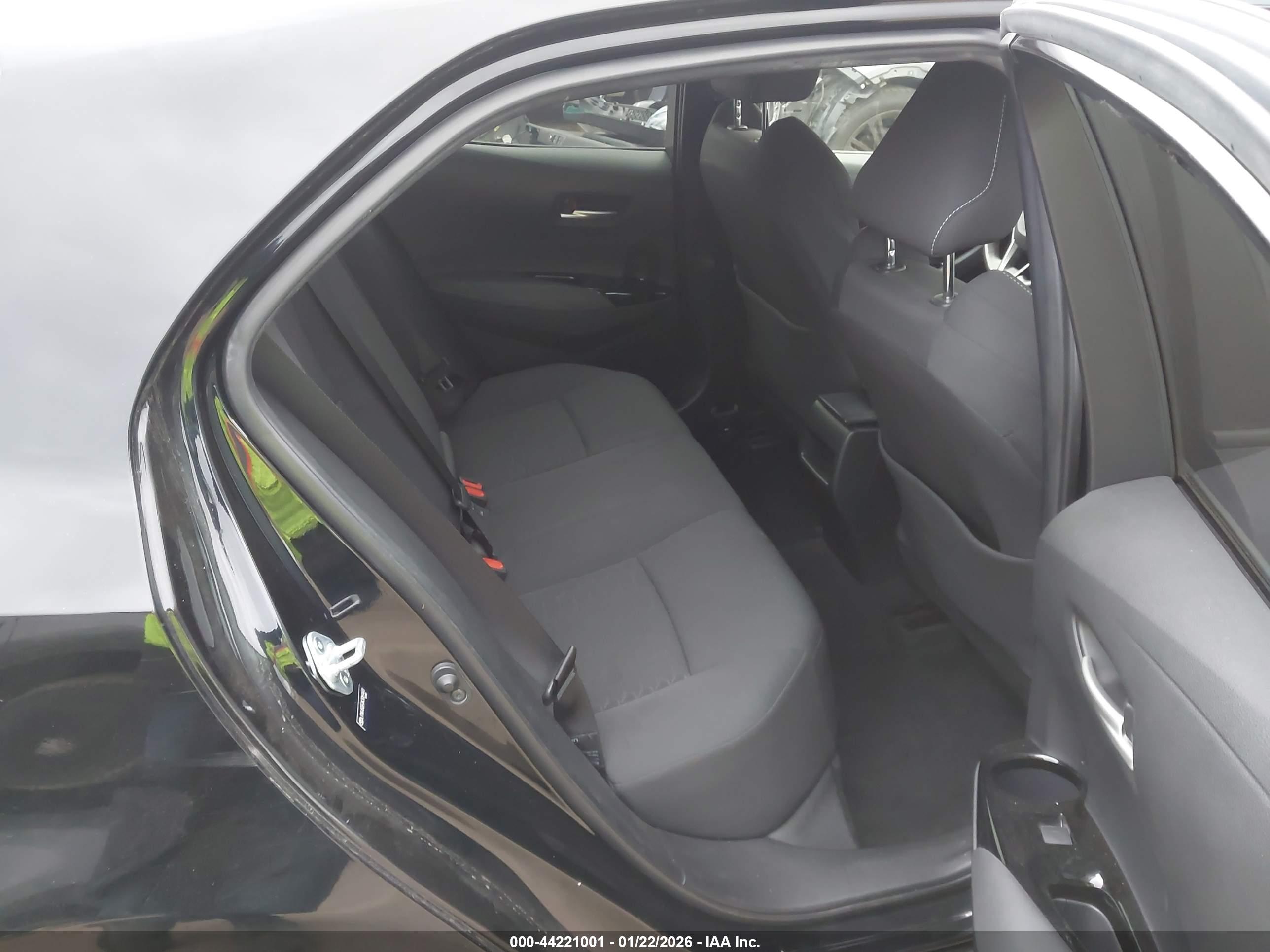TOYOTA COROLLA image 8