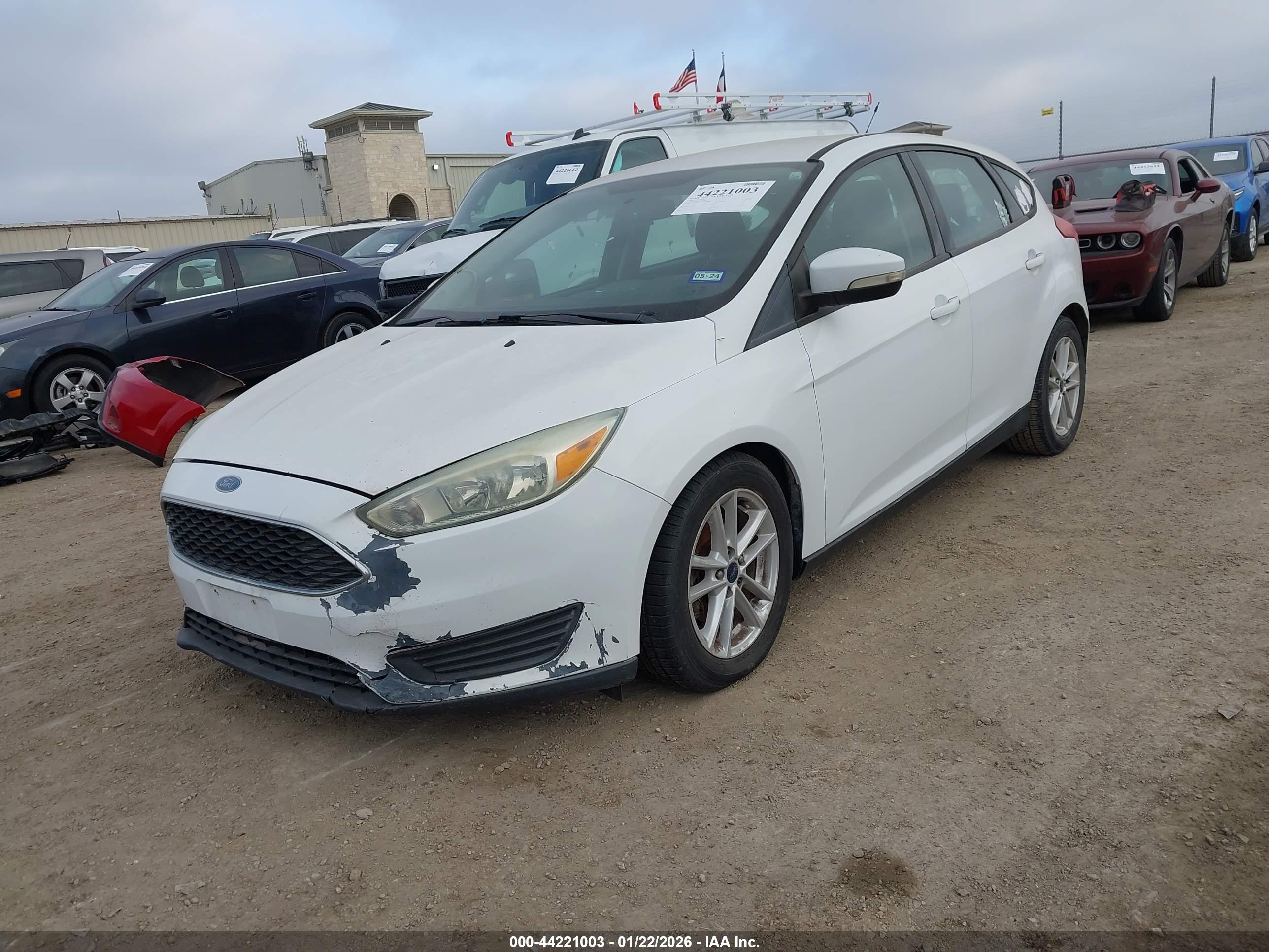 FORD FOCUS image 2