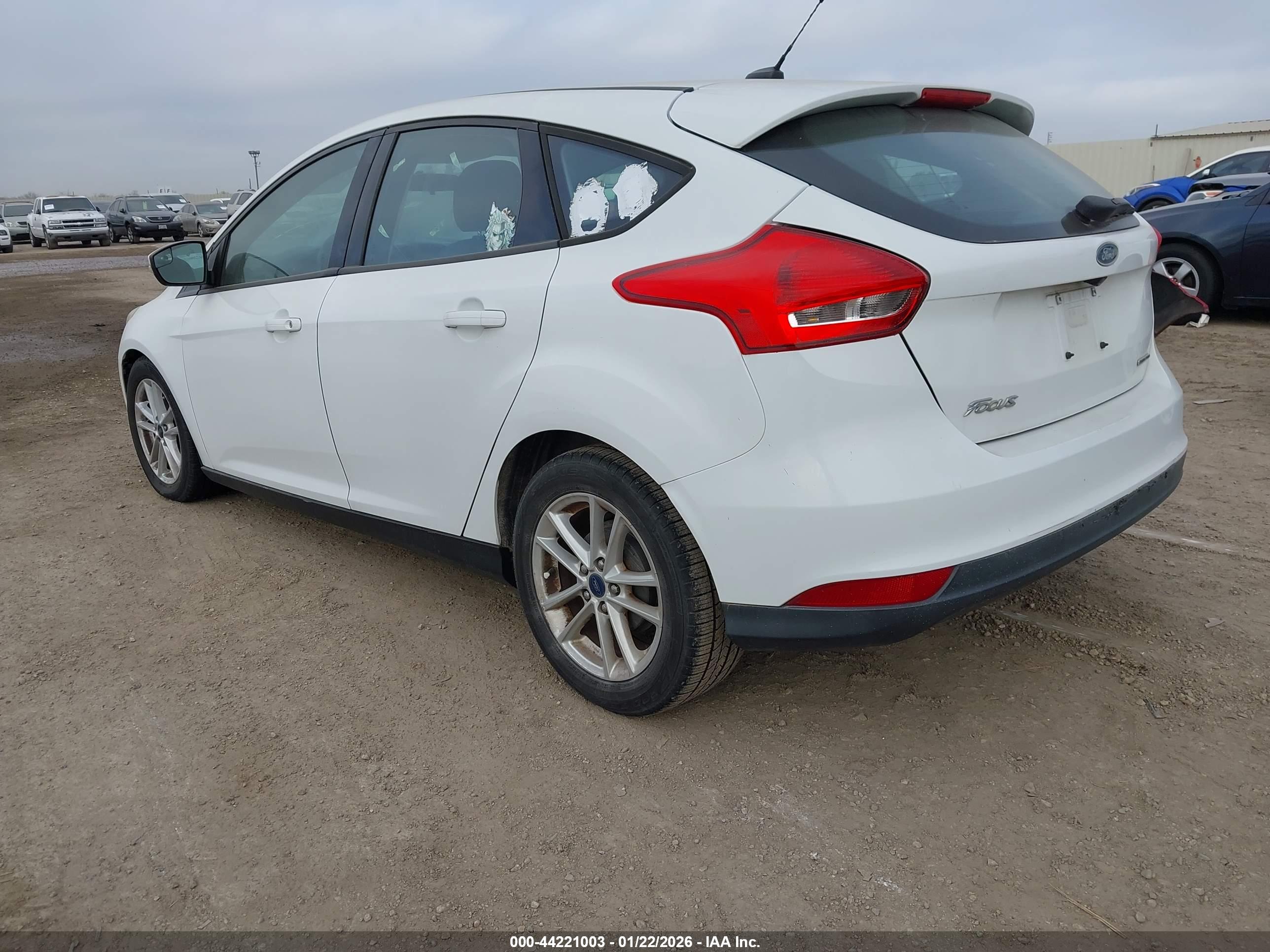 FORD FOCUS image 3